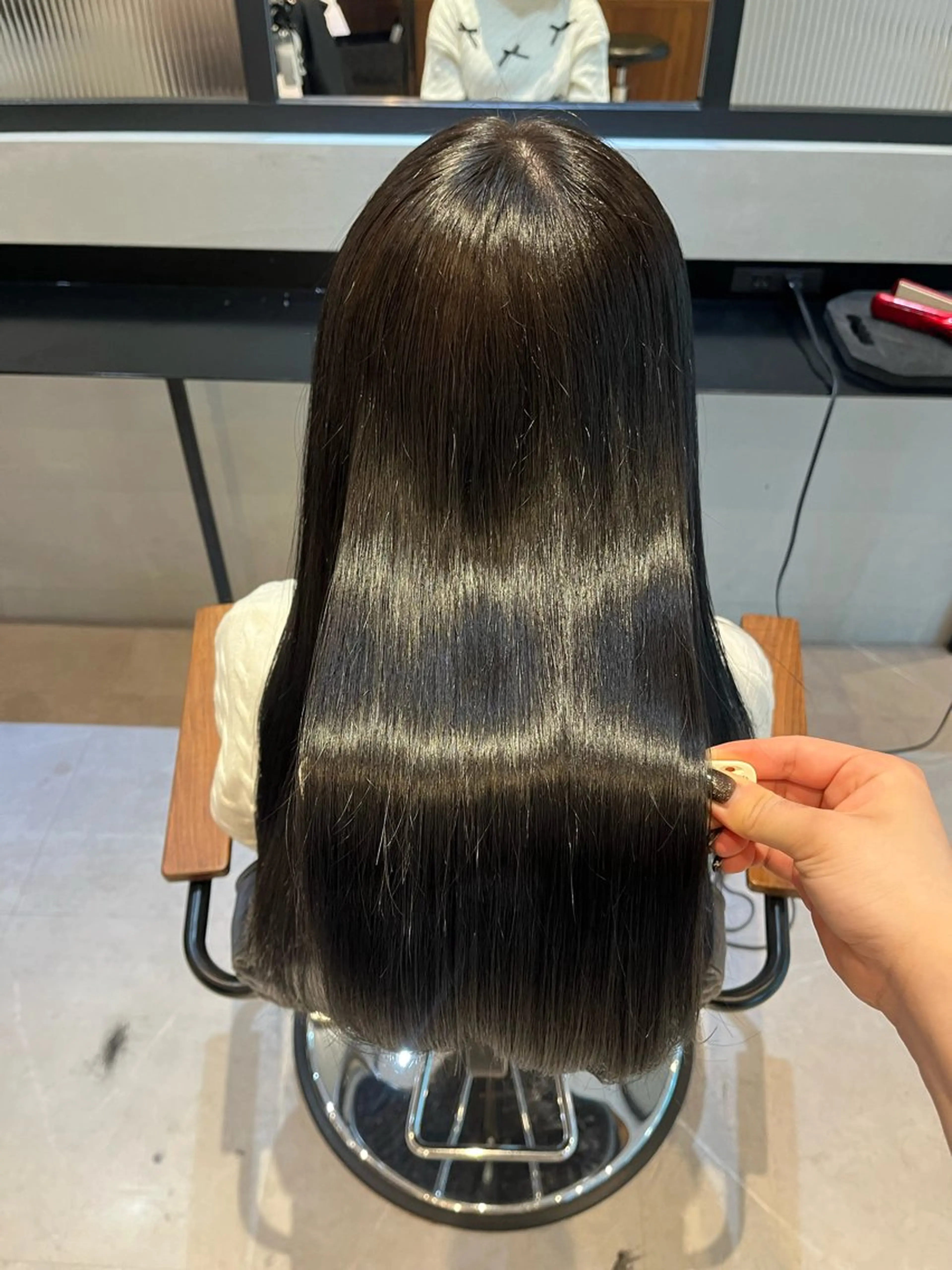 次世代の縮毛矯正シルクストレート+毛先カットの写真