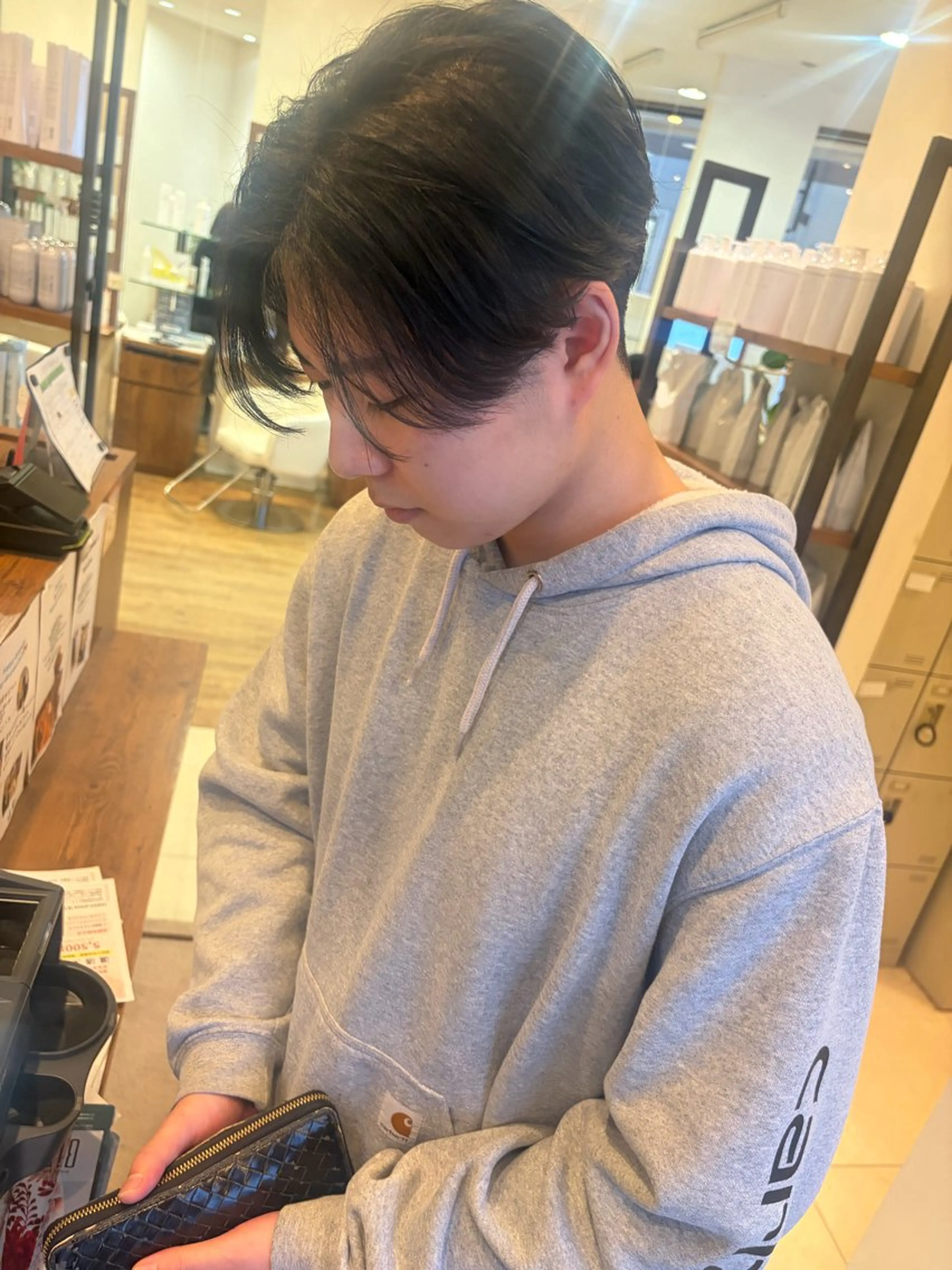 メンズ センターパート カット 鳴海 美海のヘアスタイル