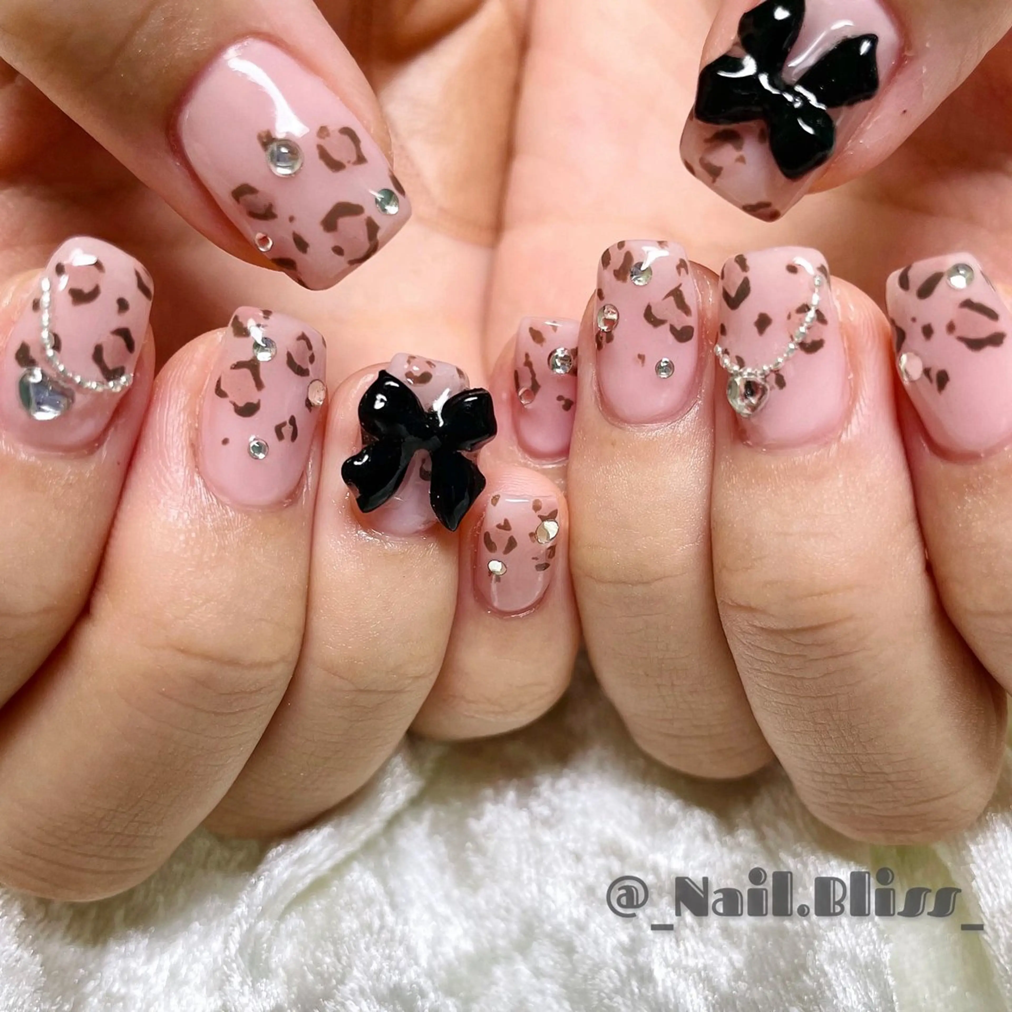 ネイル 持ち込み ハンドネイル NAIL BLISSのネイルデザイン