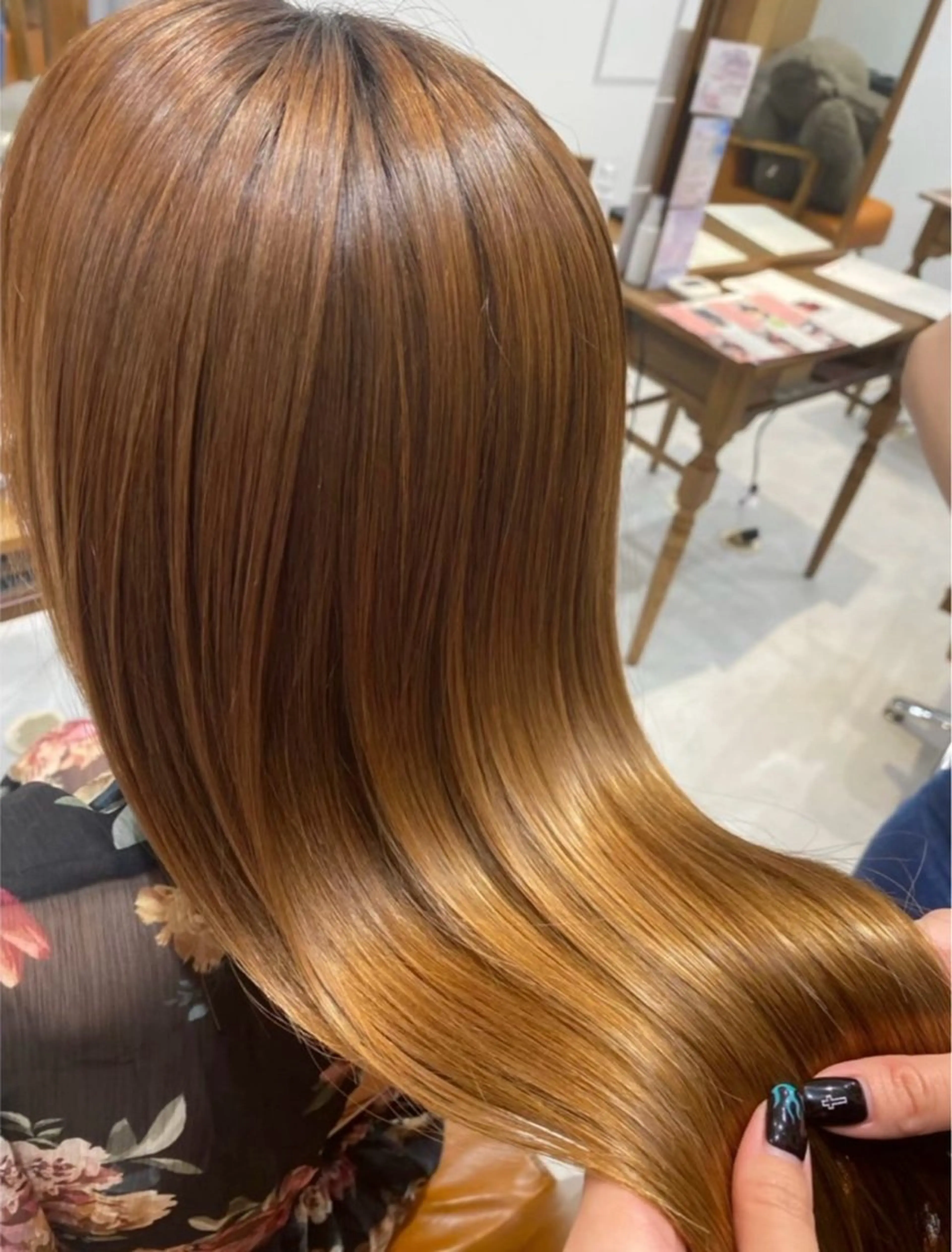 ロング カラー ヘアカラー トリートメント 似合わせ艶カラー /かなとのヘアスタイル