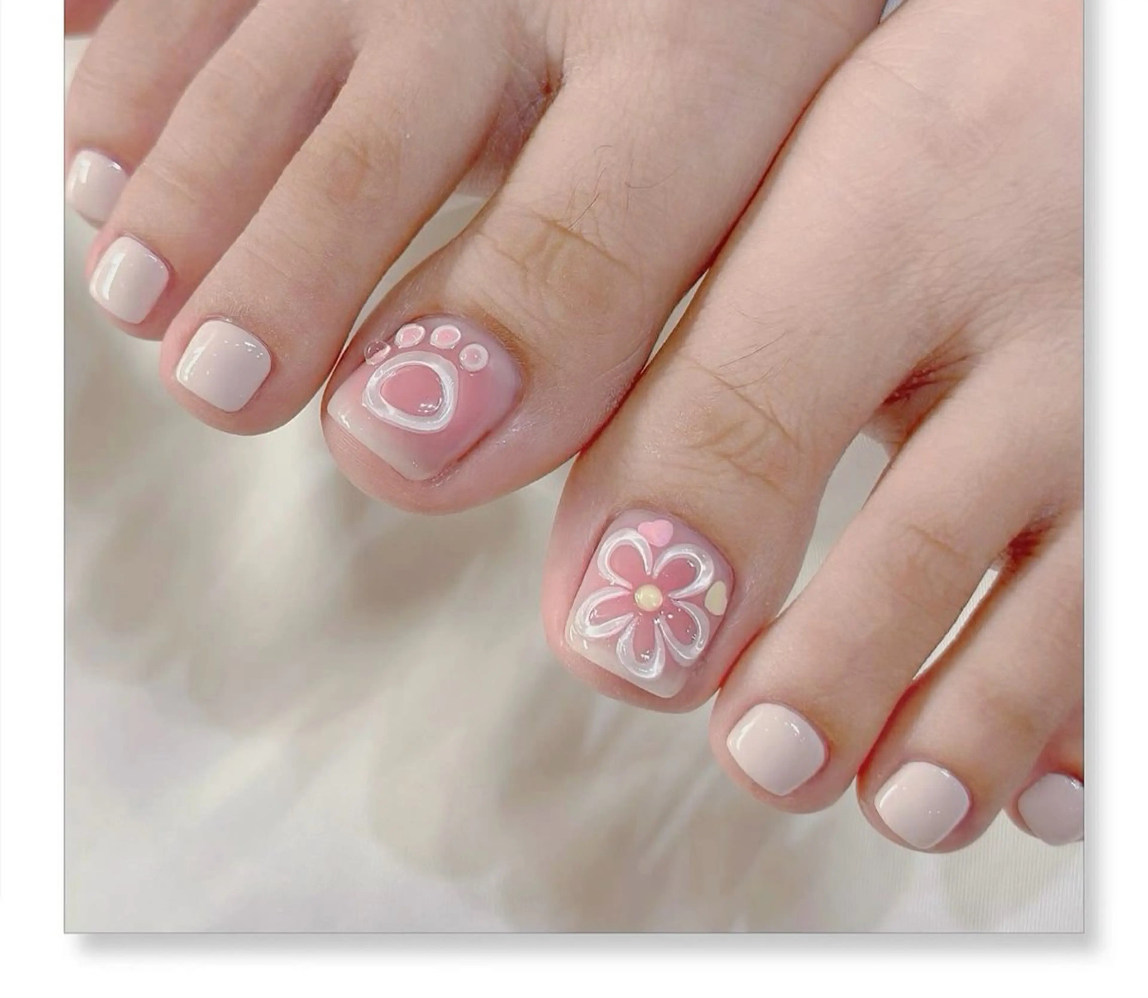 フット簡単親指２本デザイン💅🏻の写真