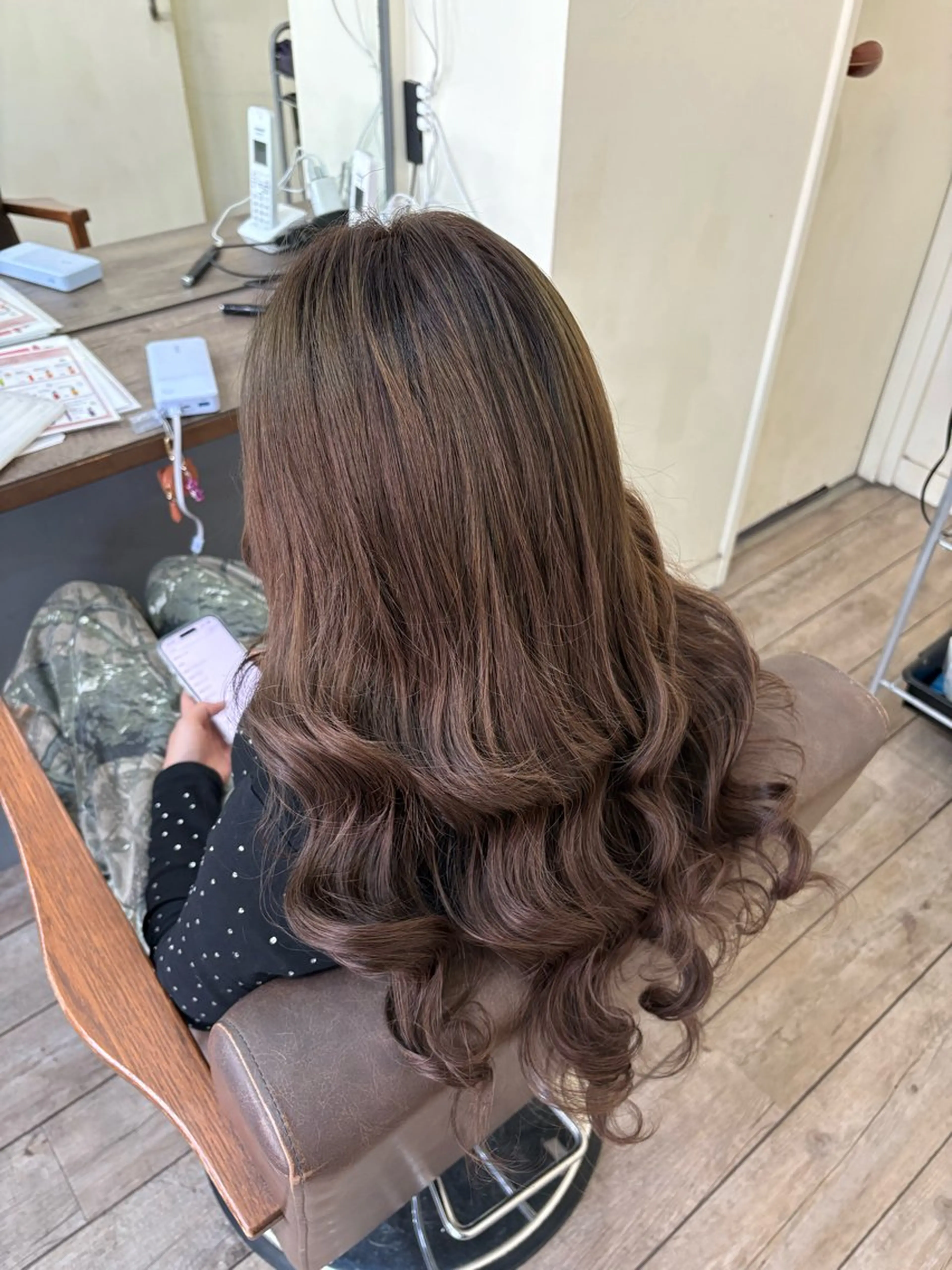 ロング エクステ WEST OLAND 黒坂佳乃のヘアスタイル