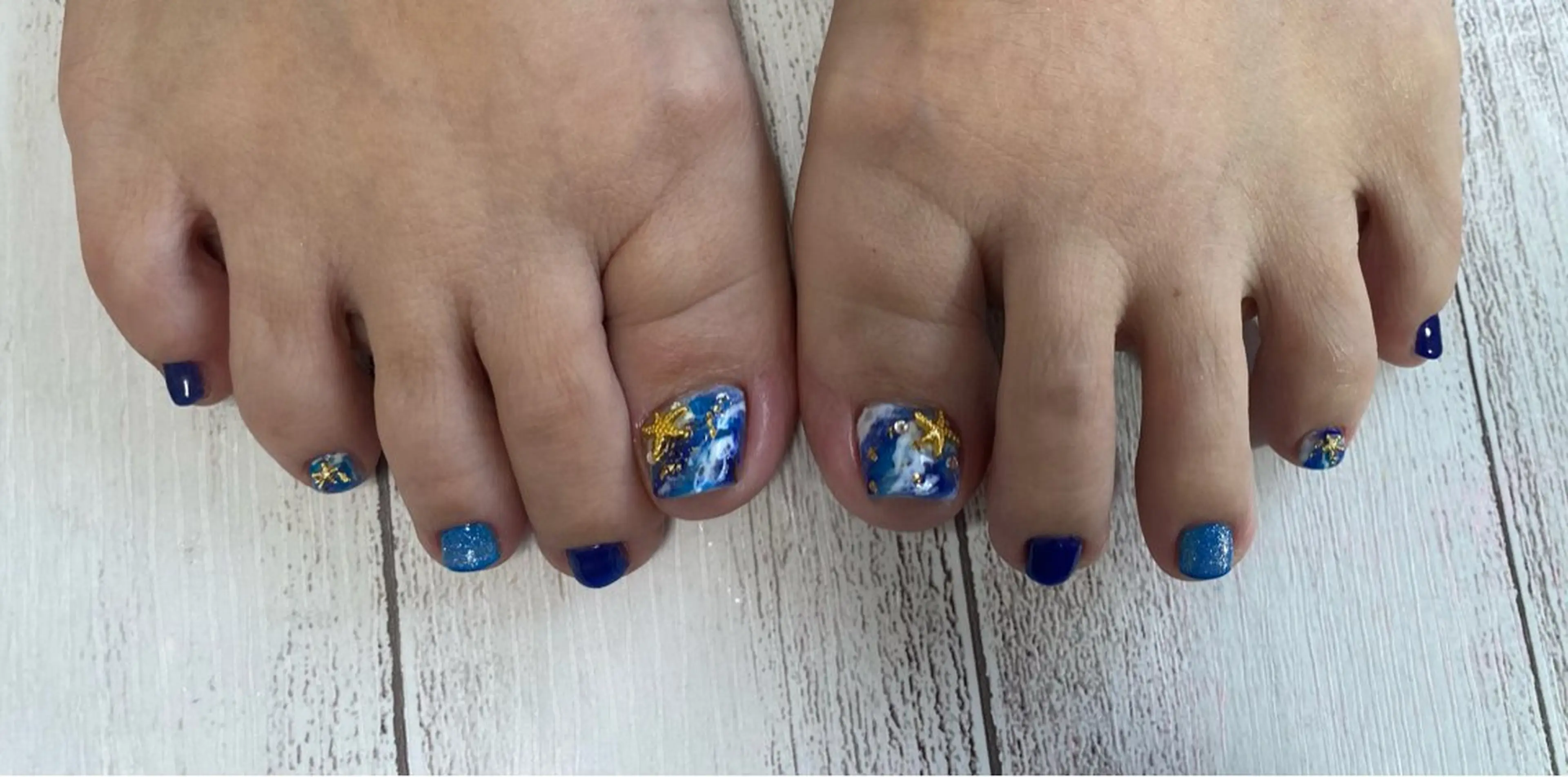 ネイル フットネイル NAIL Nutsのネイルデザイン