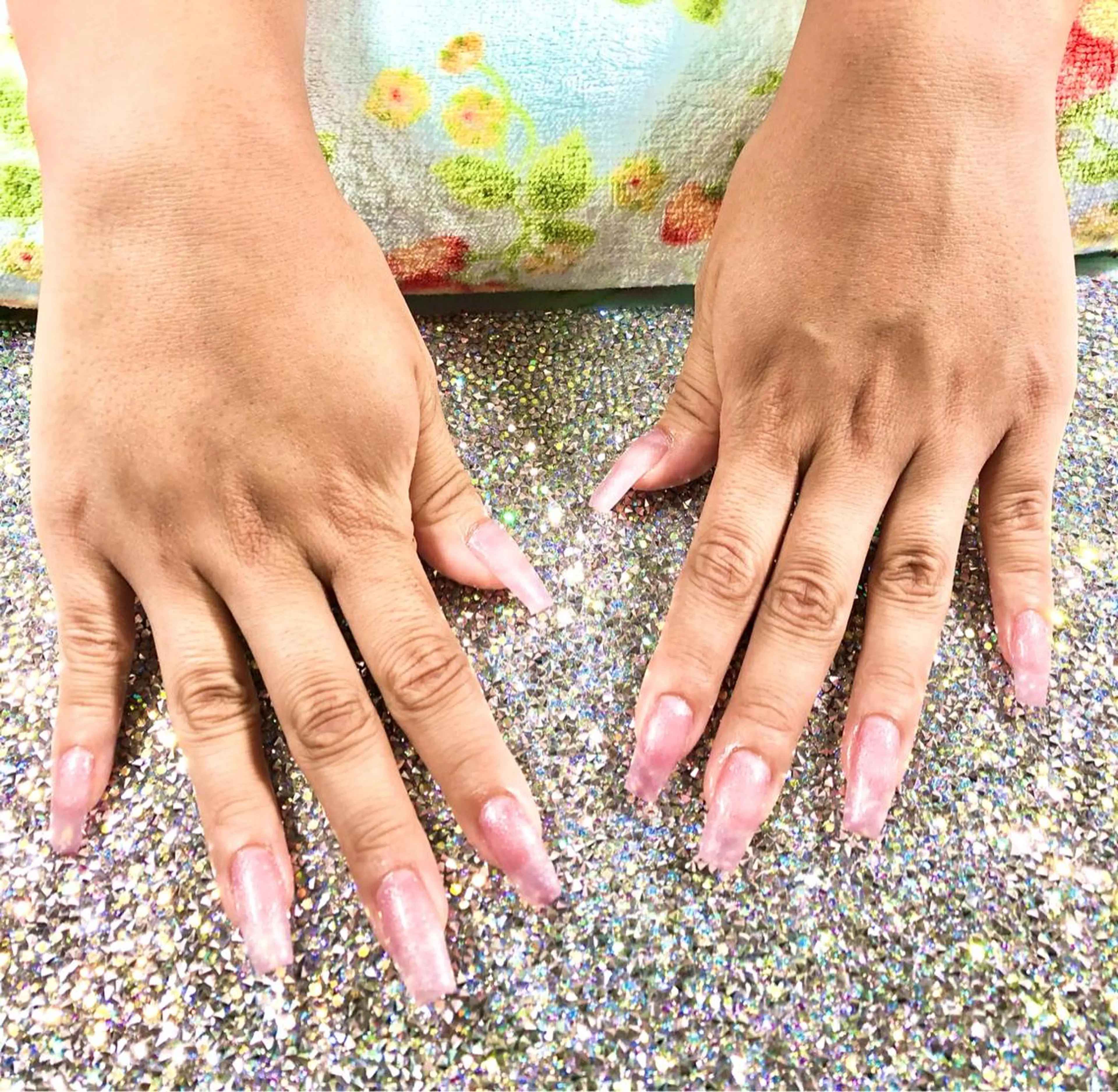 ネイル 長さ出し ジェルネイル キラキラネイル ラメ(グリッター) ピンク ハンドネイル Tairacchi ﾀｲﾗｯﾁのエステ・リラクイメージ