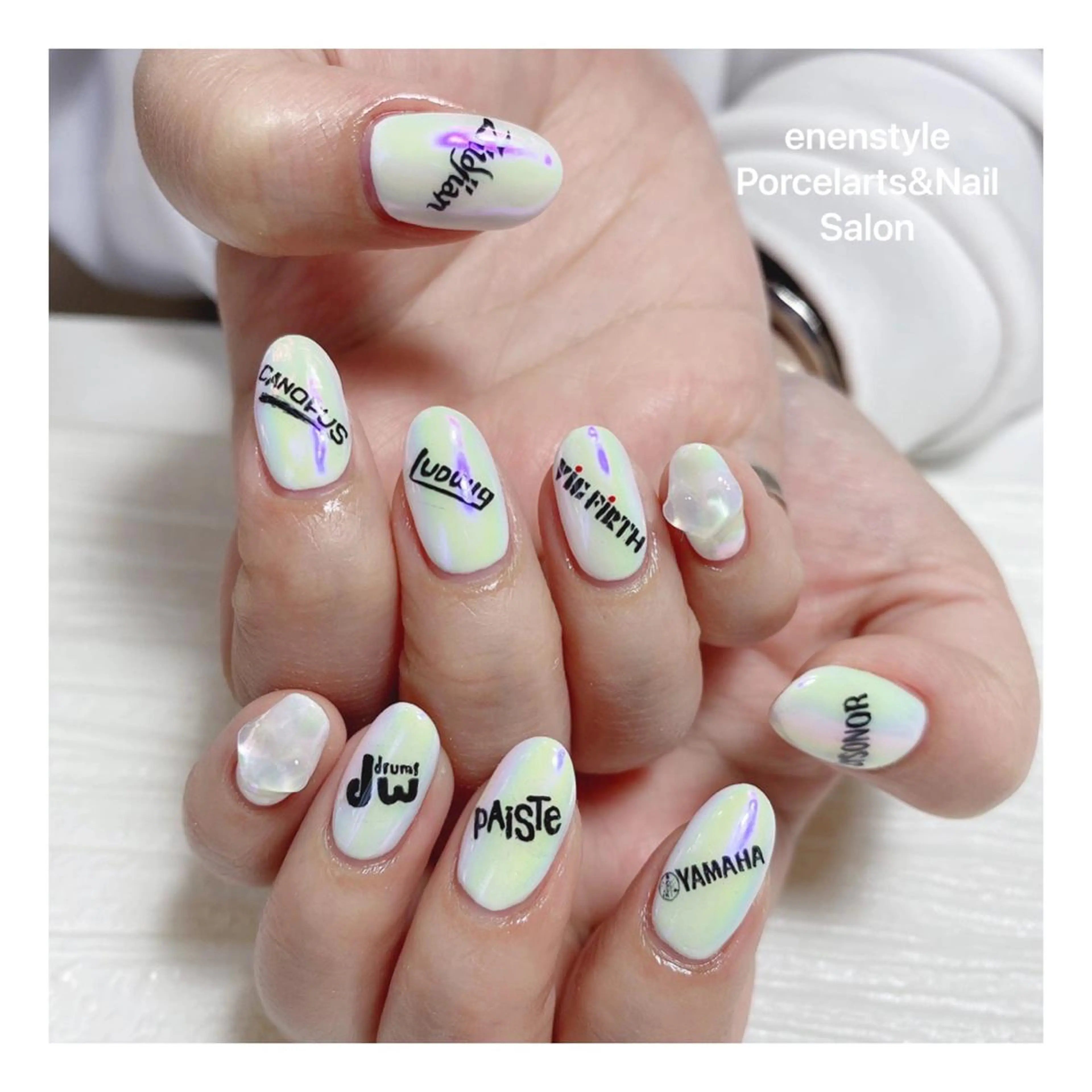 ミディアム ネイル ハンドネイル 👑enen style👑のネイルデザイン