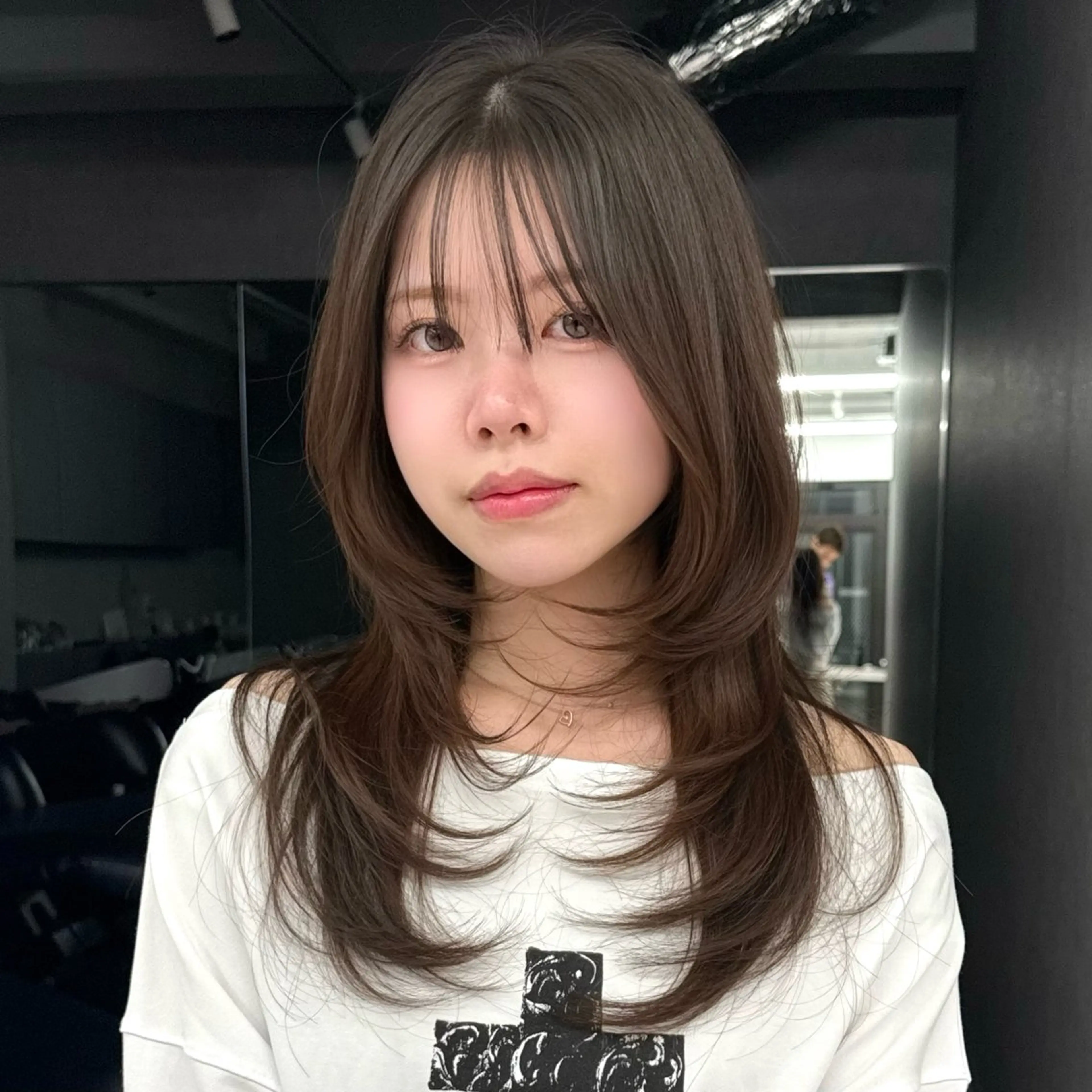 セミロング ケアカラー ハッシュカット 髪質改善 レイヤーカット 縮毛矯正 カット ヘアカラー 鍋田/ 渋谷/ 縮毛矯正／レイヤーのヘアスタイル