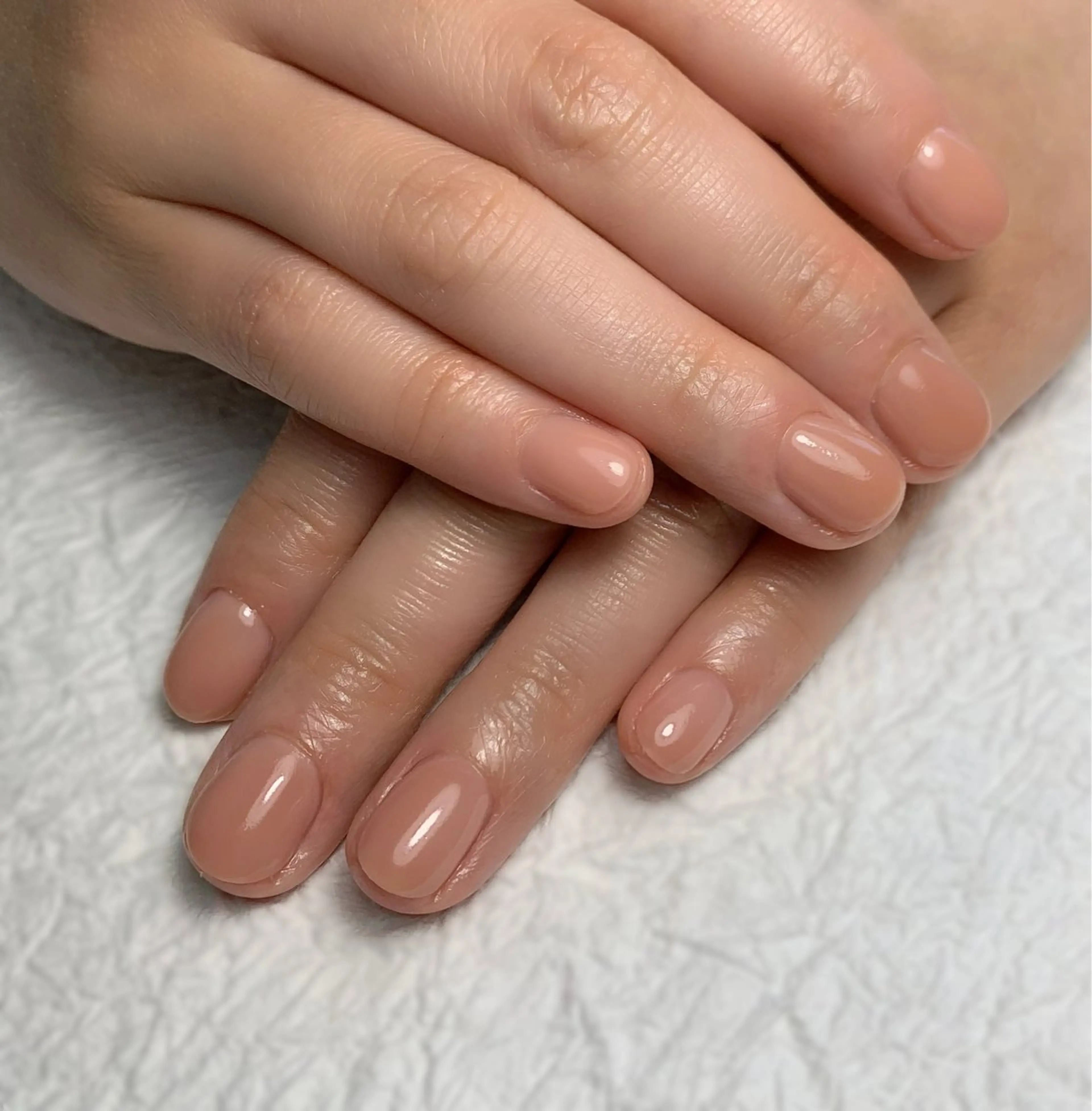 ネイル オフィスネイル ワンカラーネイル ショートネイル シンプルネイル 春ネイル ハンドネイル 💌TO:ME トゥーミーネイル🌿のネイルデザイン