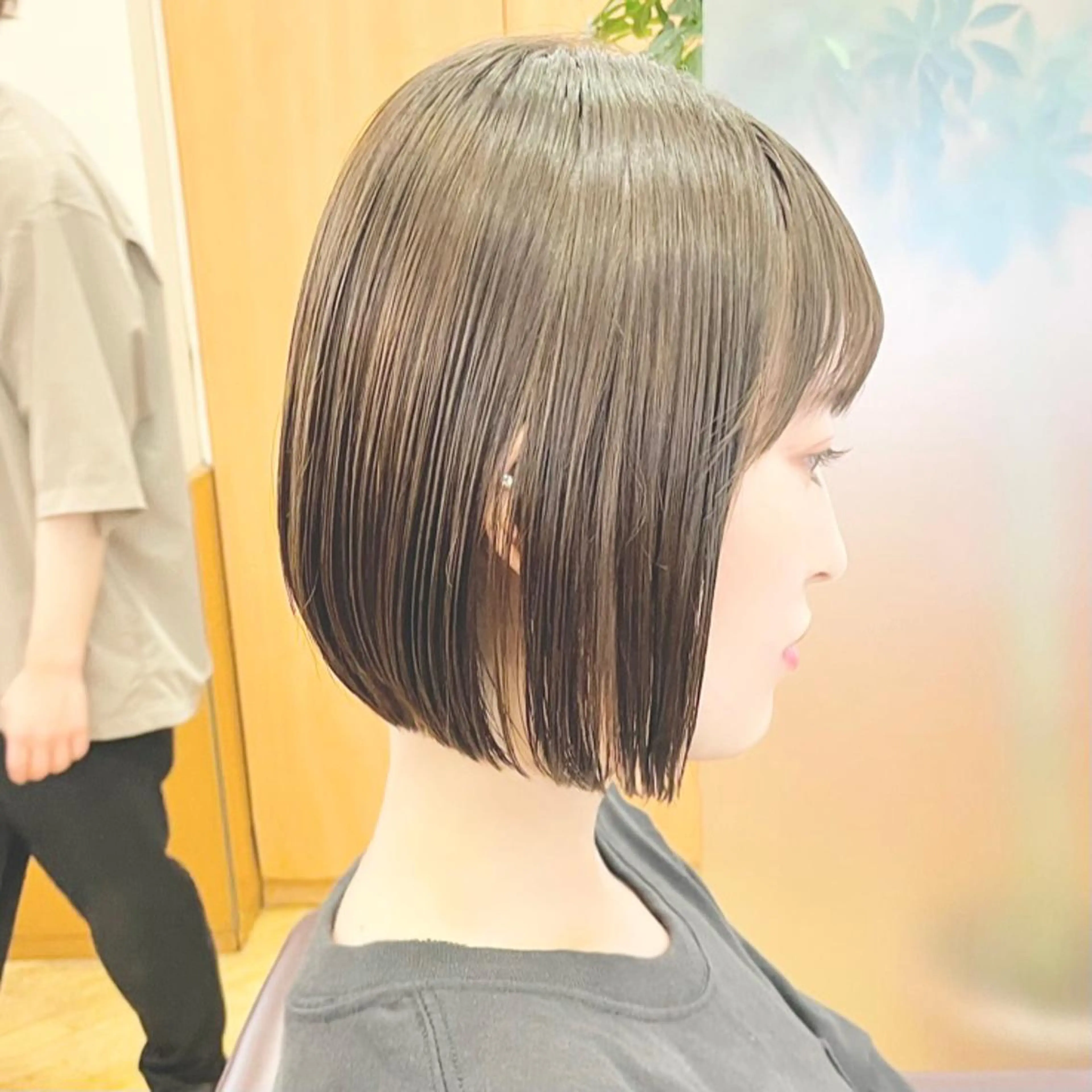 ショート カラー ヘアアレンジ キッズ 切りっぱなしボブ 前下がりボブ ワンレンボブ 黒髪 ブルーカラー カット ヘアカラー トリートメント さわ きょうすけ/ ボブ髪質改善ショートのヘアスタイル