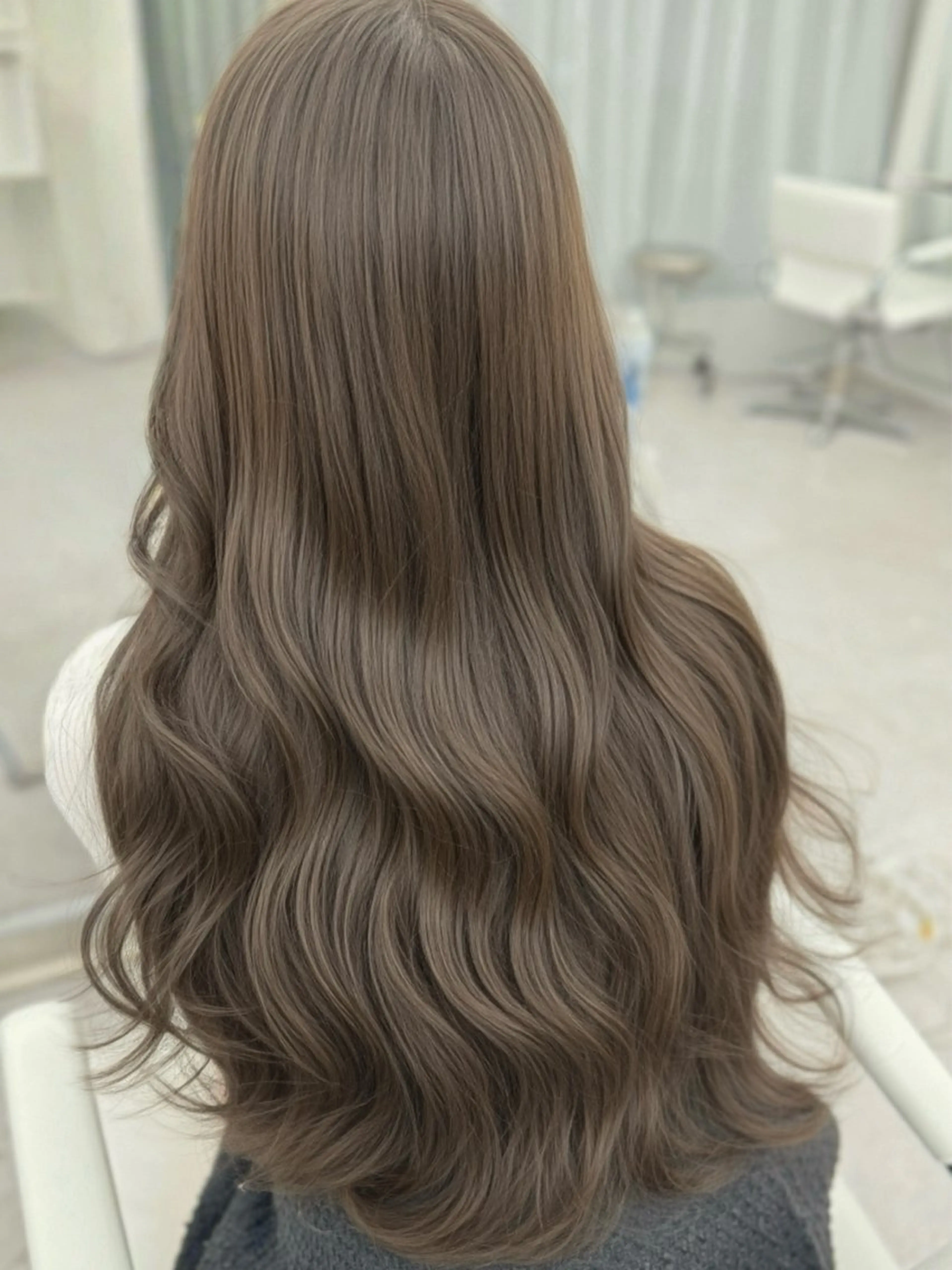 ロング カラー ヘアカラー トリートメント 顔まわりの神様✨ 透明感カラー藤嶋秀幸のヘアスタイル