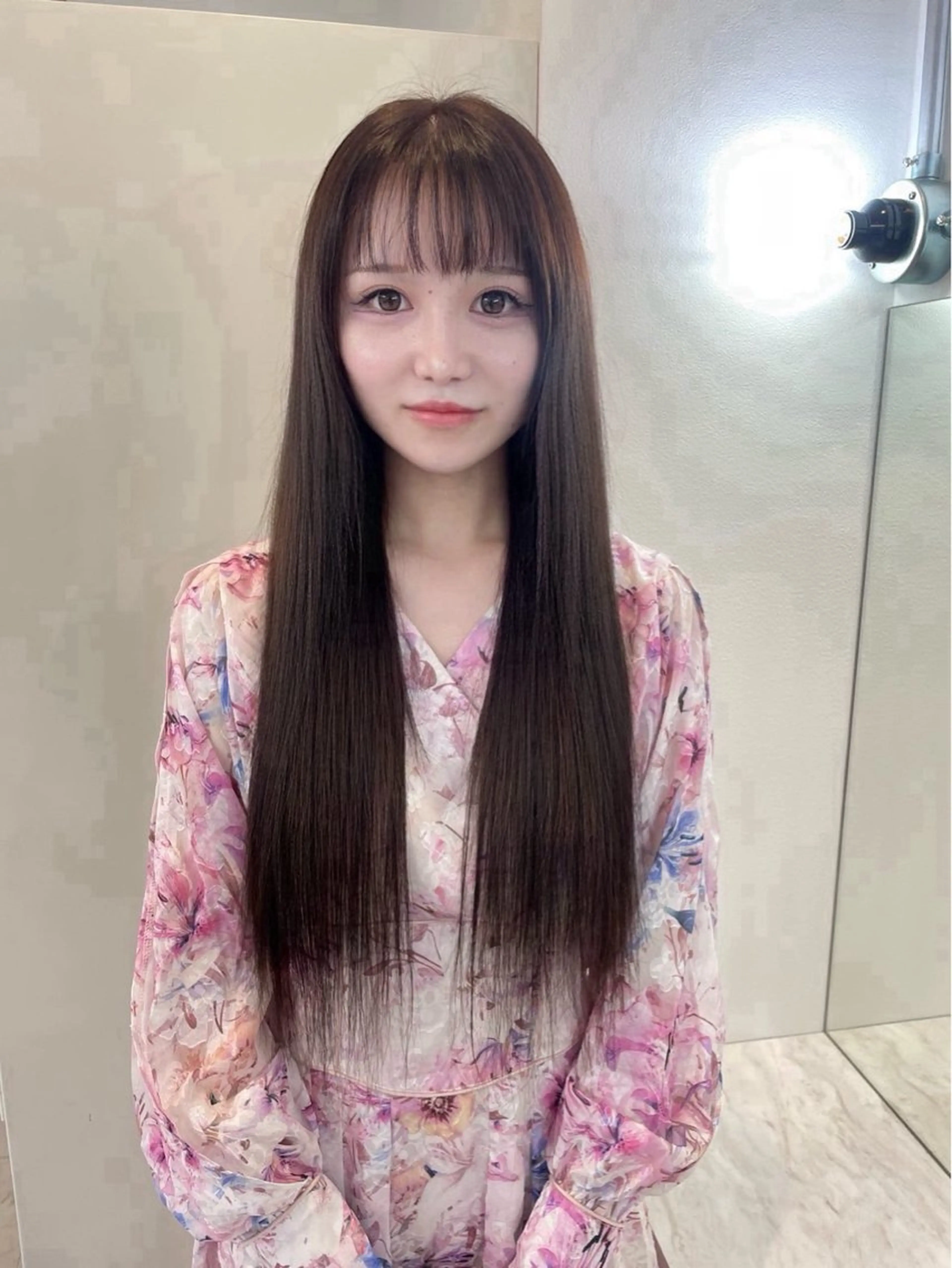 ミディアム カラー 🦋REISA🦋 エクステ×ハイトーンのヘアスタイル