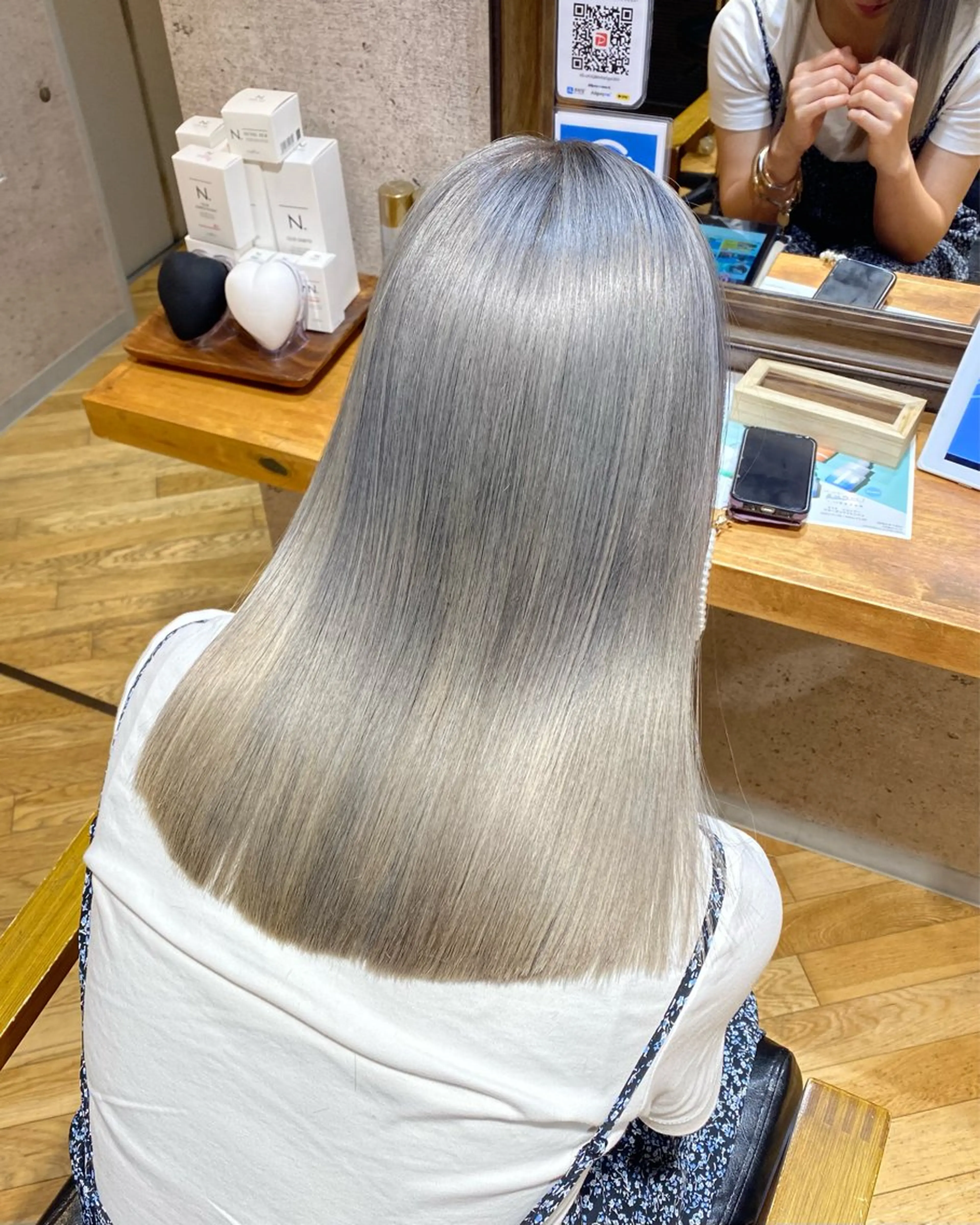 セミロング カラー カット ヘアカラー トリートメント 久保 敏之のヘアスタイル