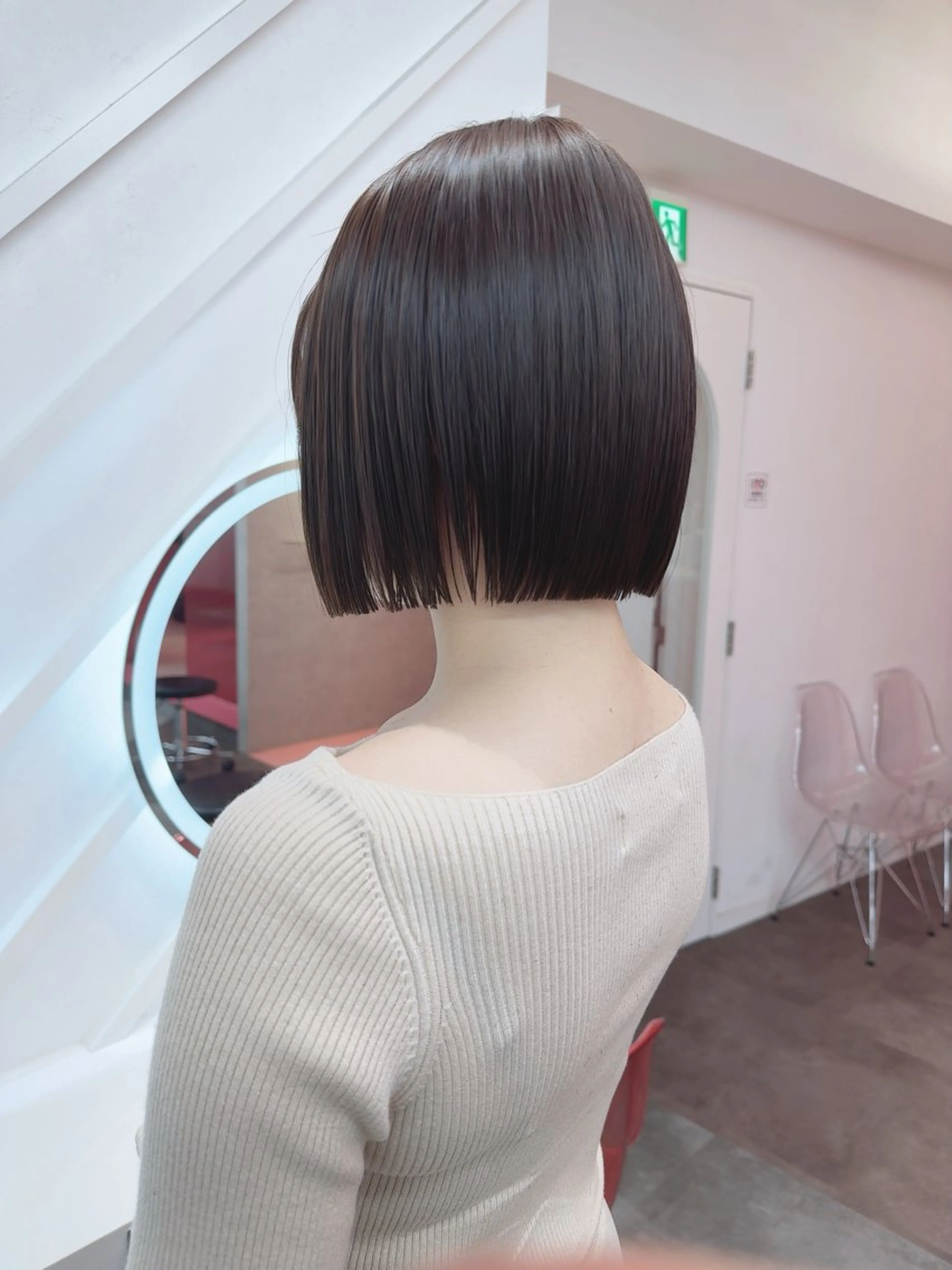 ショート カラー カット ヘアカラー トリートメント 莉乃/縮毛矯正/髪質 改善/艶カラーのヘアスタイル