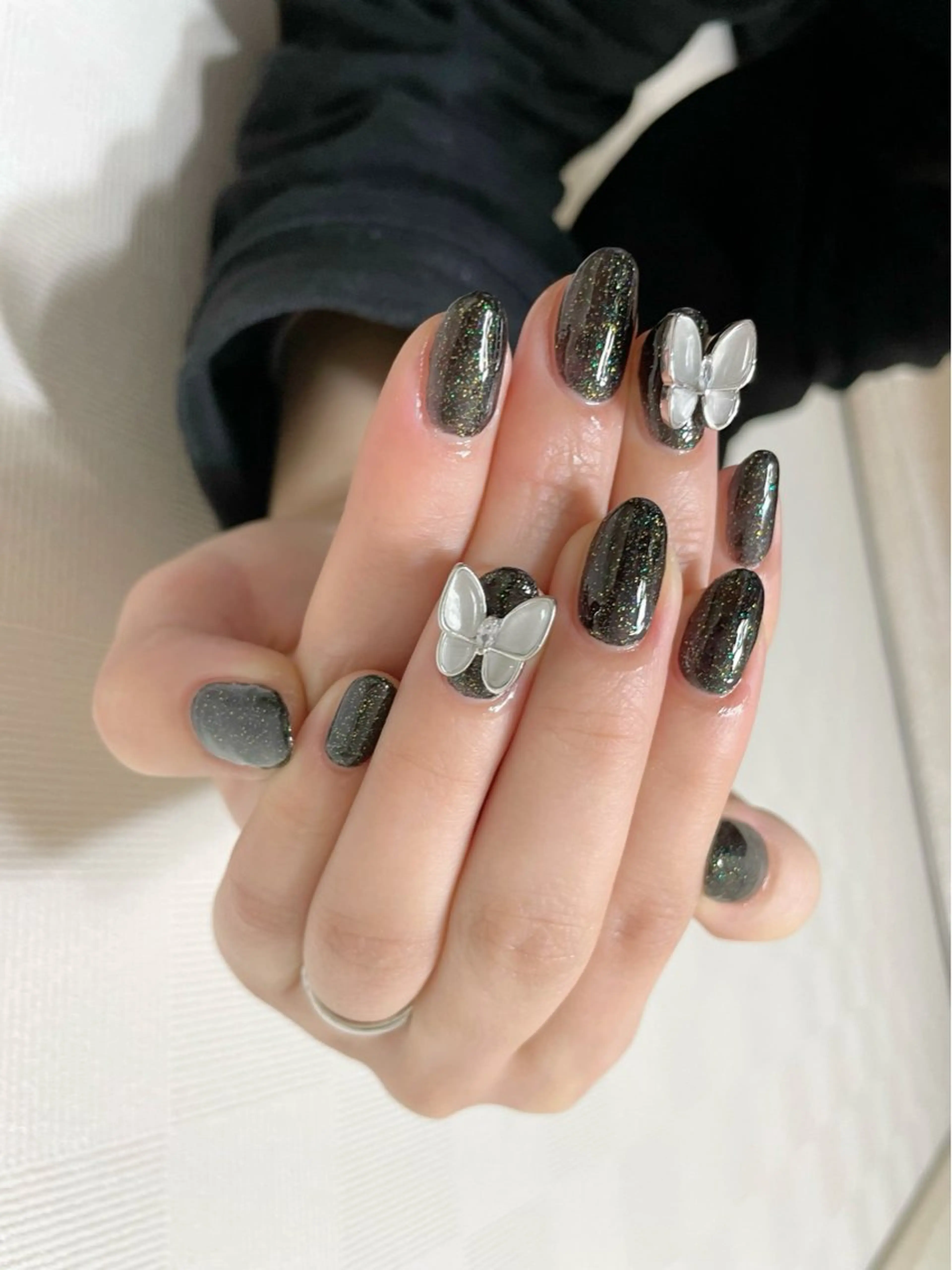 ミディアム え まのネイルデザイン