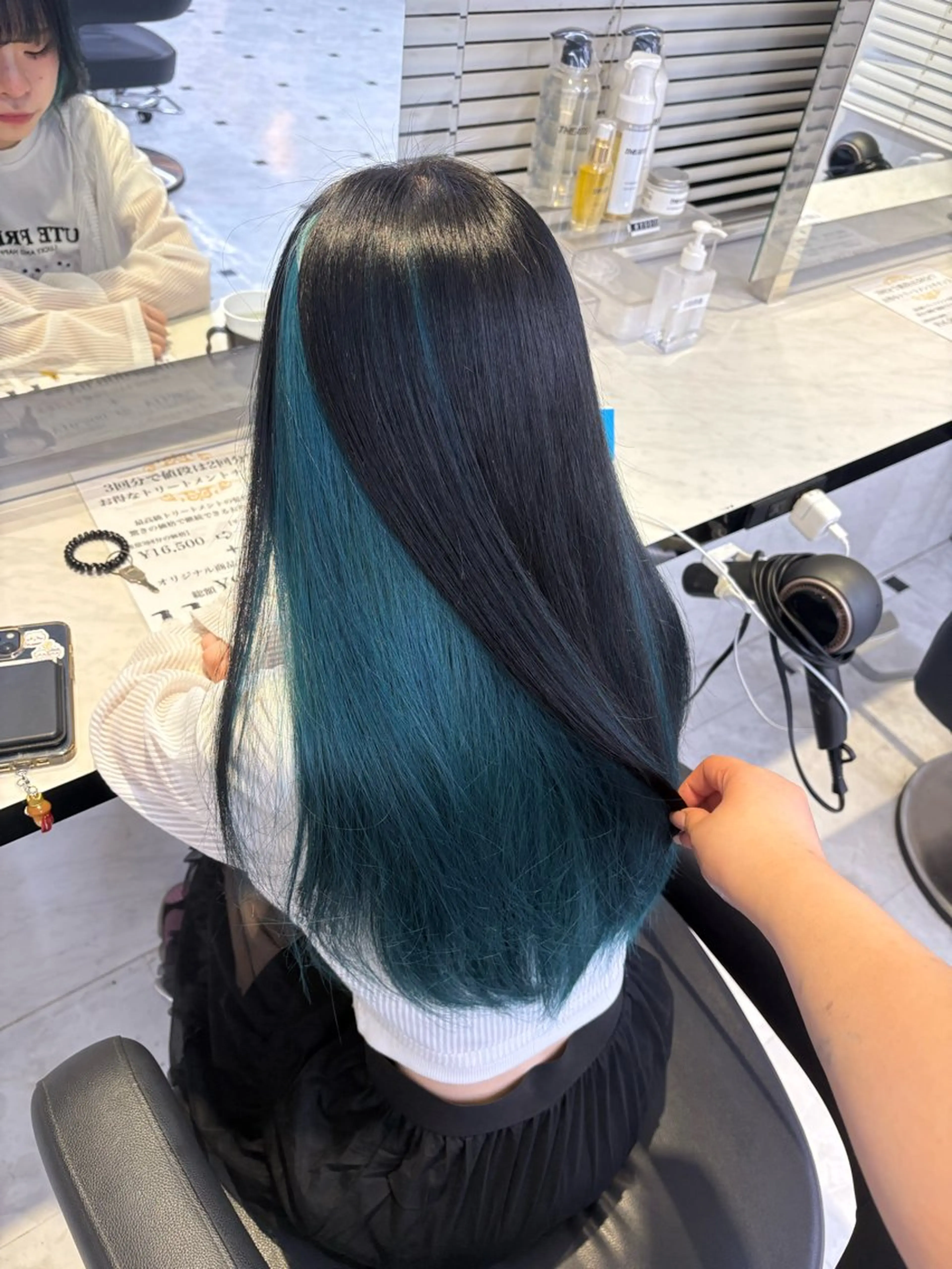 ロング カラー ヘアカラー トリートメント 透明感ベージュカラー 🪞上野🪞AIのヘアスタイル