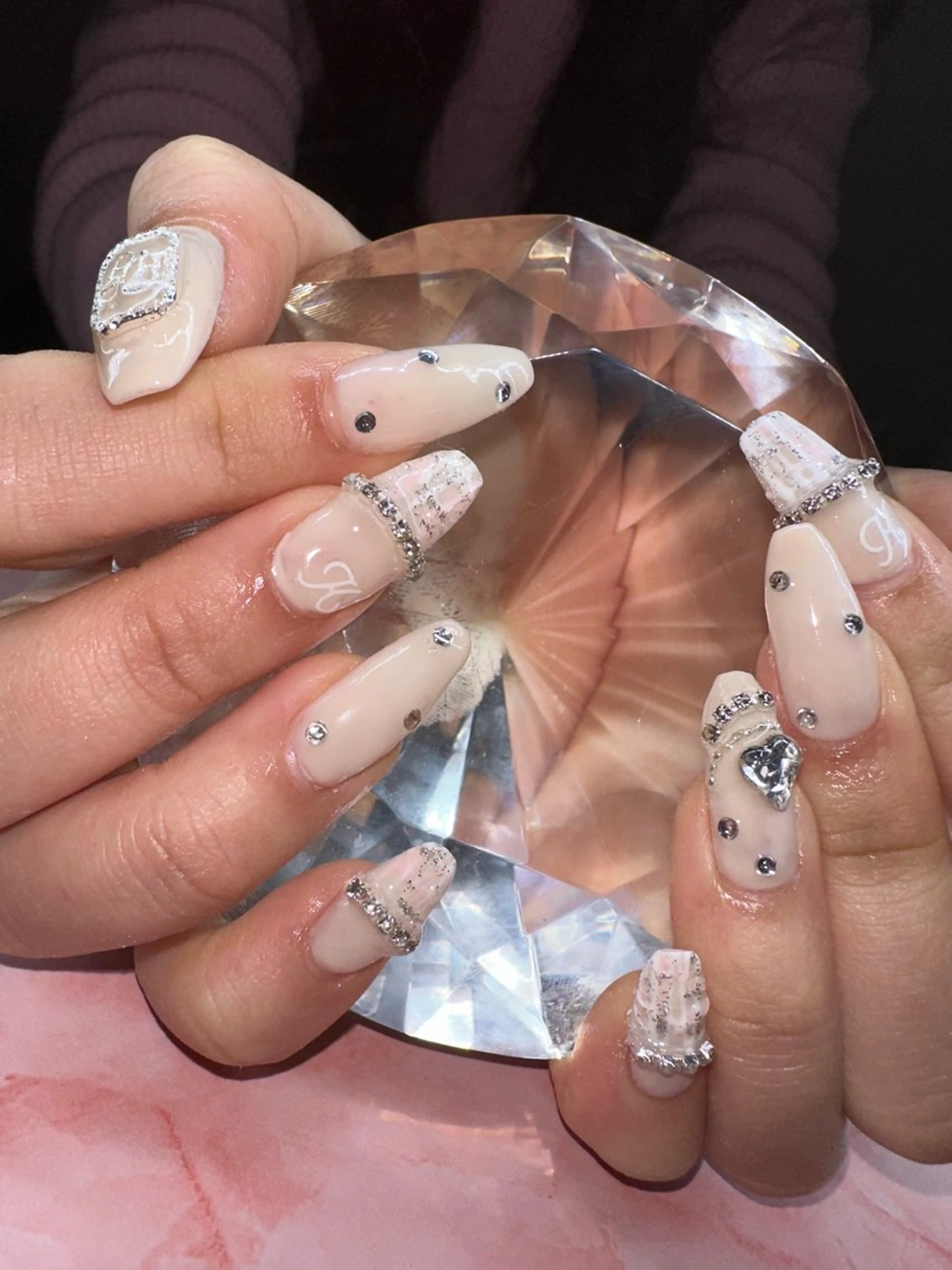 ミディアム ハンドネイル YOKOSUKA🌊 NAIL🌿🫧💛のネイルデザイン