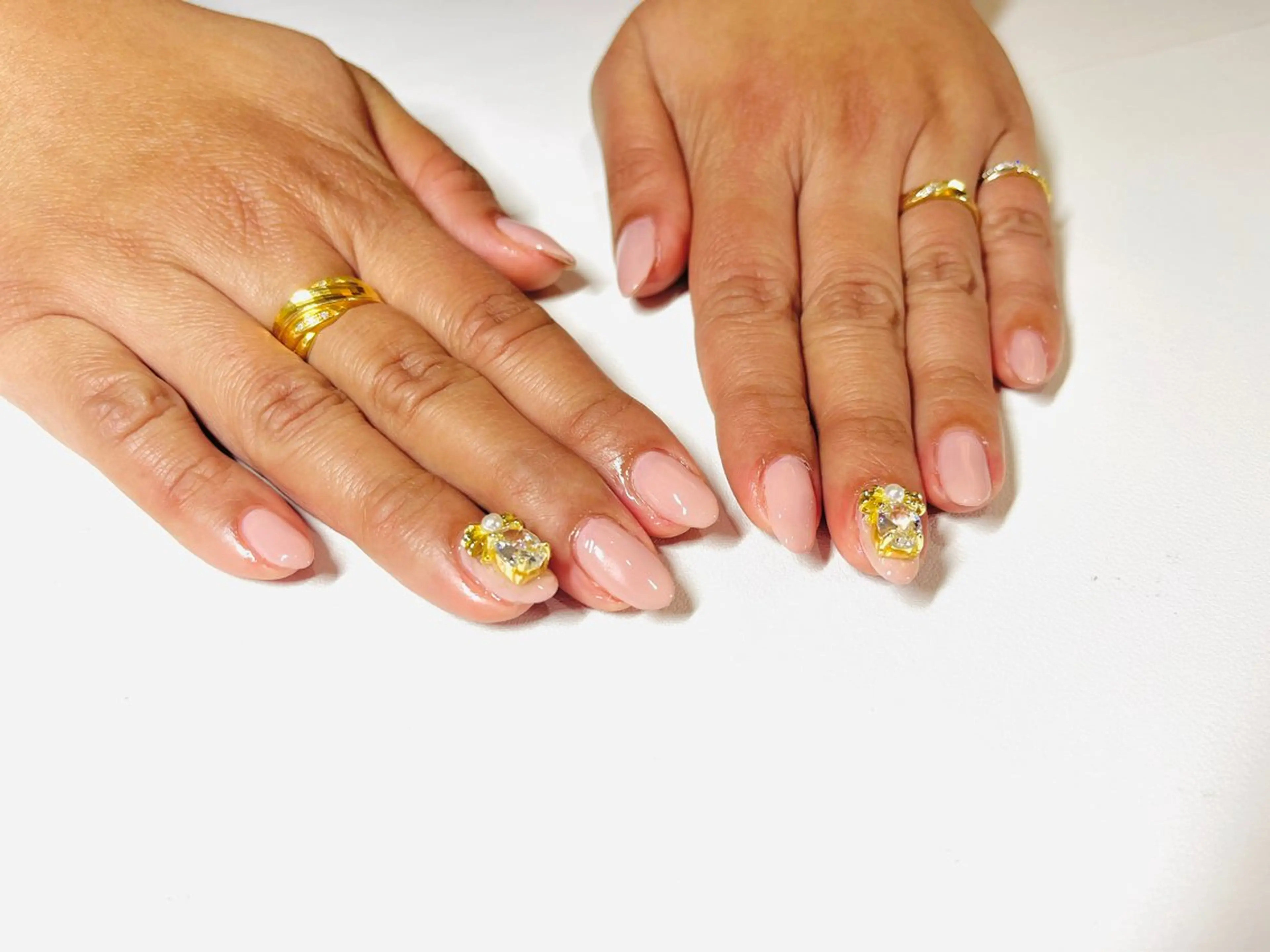 ネイル ワンカラーネイル nail atelier  Rのネイルデザイン