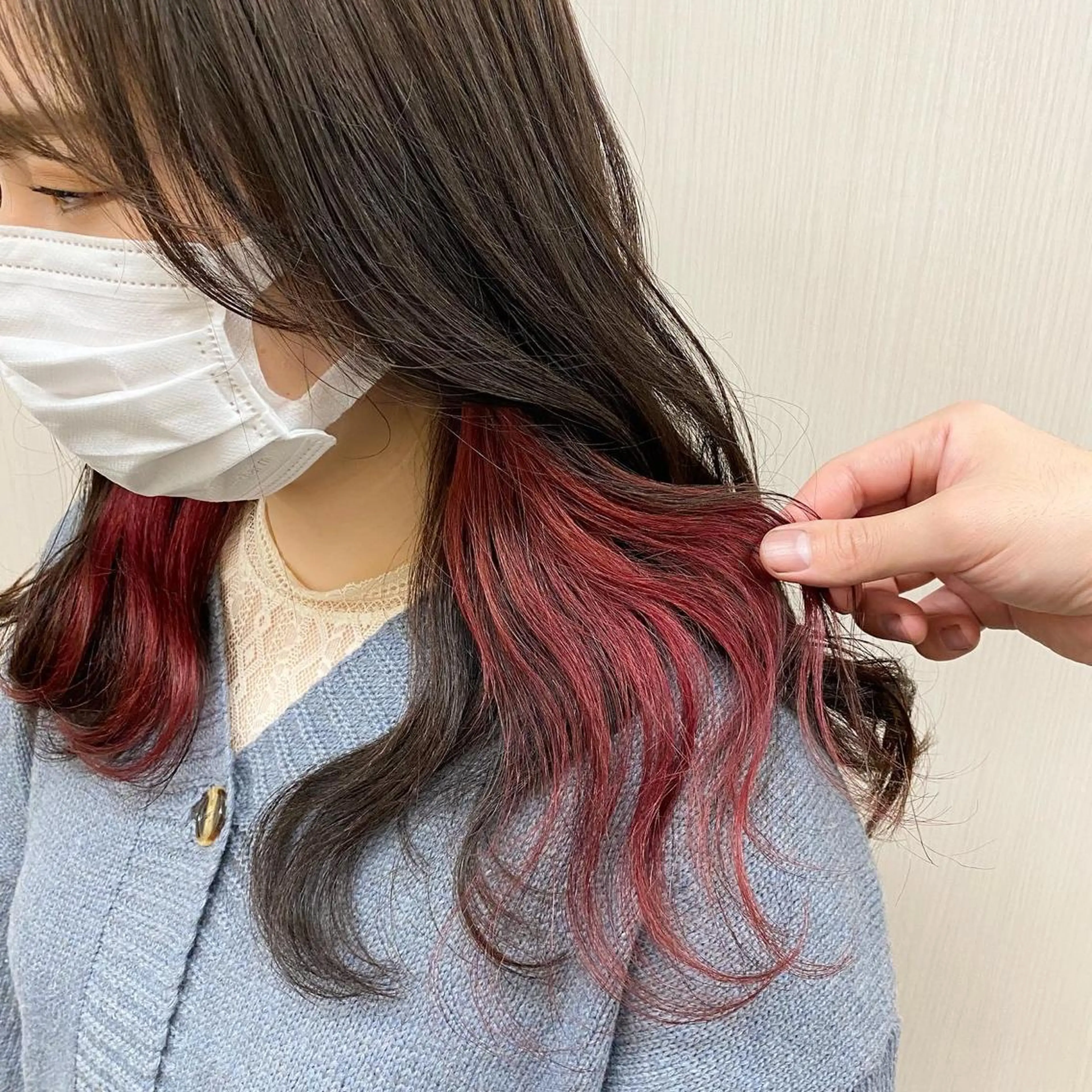 セミロング カラー レッドカラー あさだ しゅうたろうのヘアスタイル