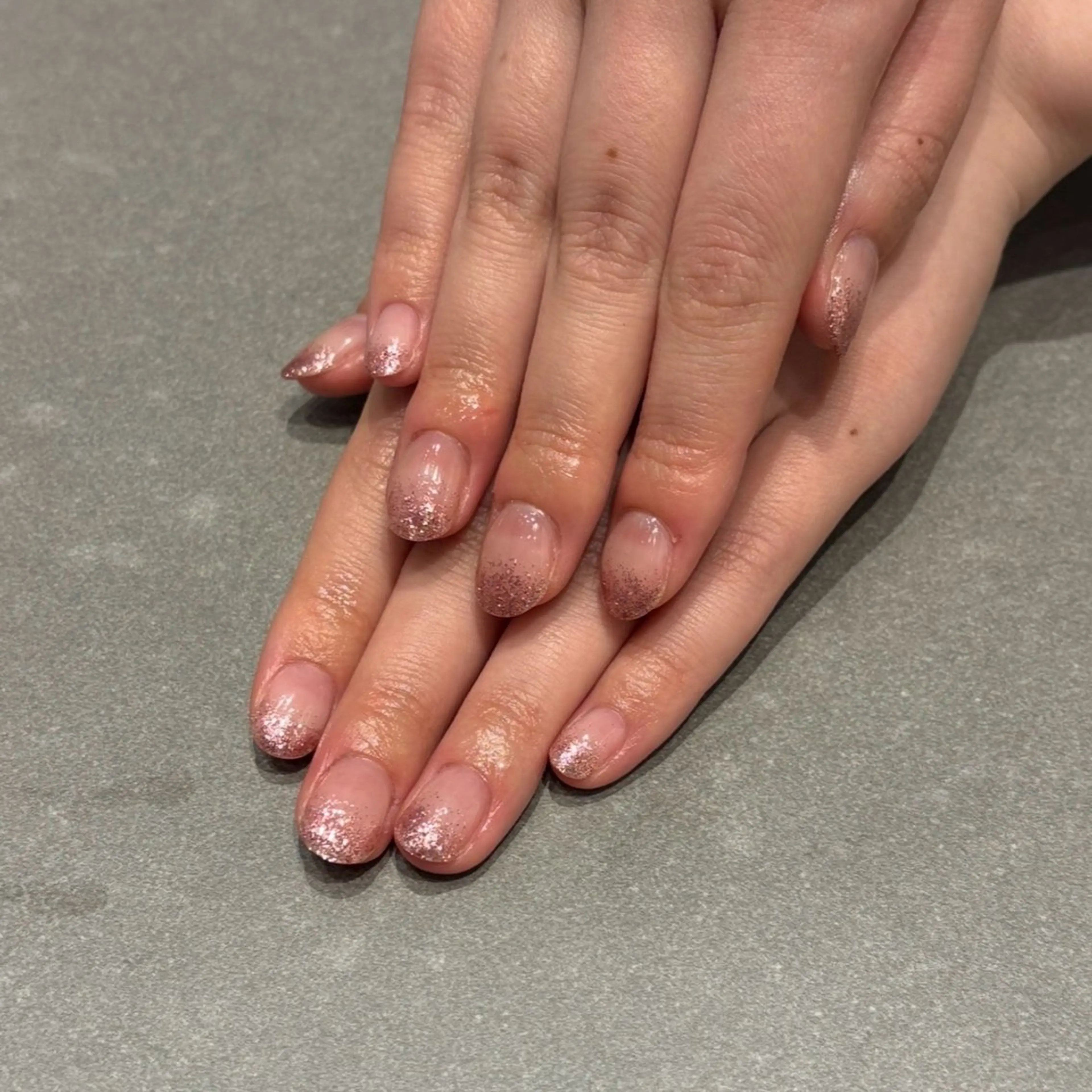 ラメグラデーション💅✨⚠️オフありでもオフなしでも可能！⚠️の写真