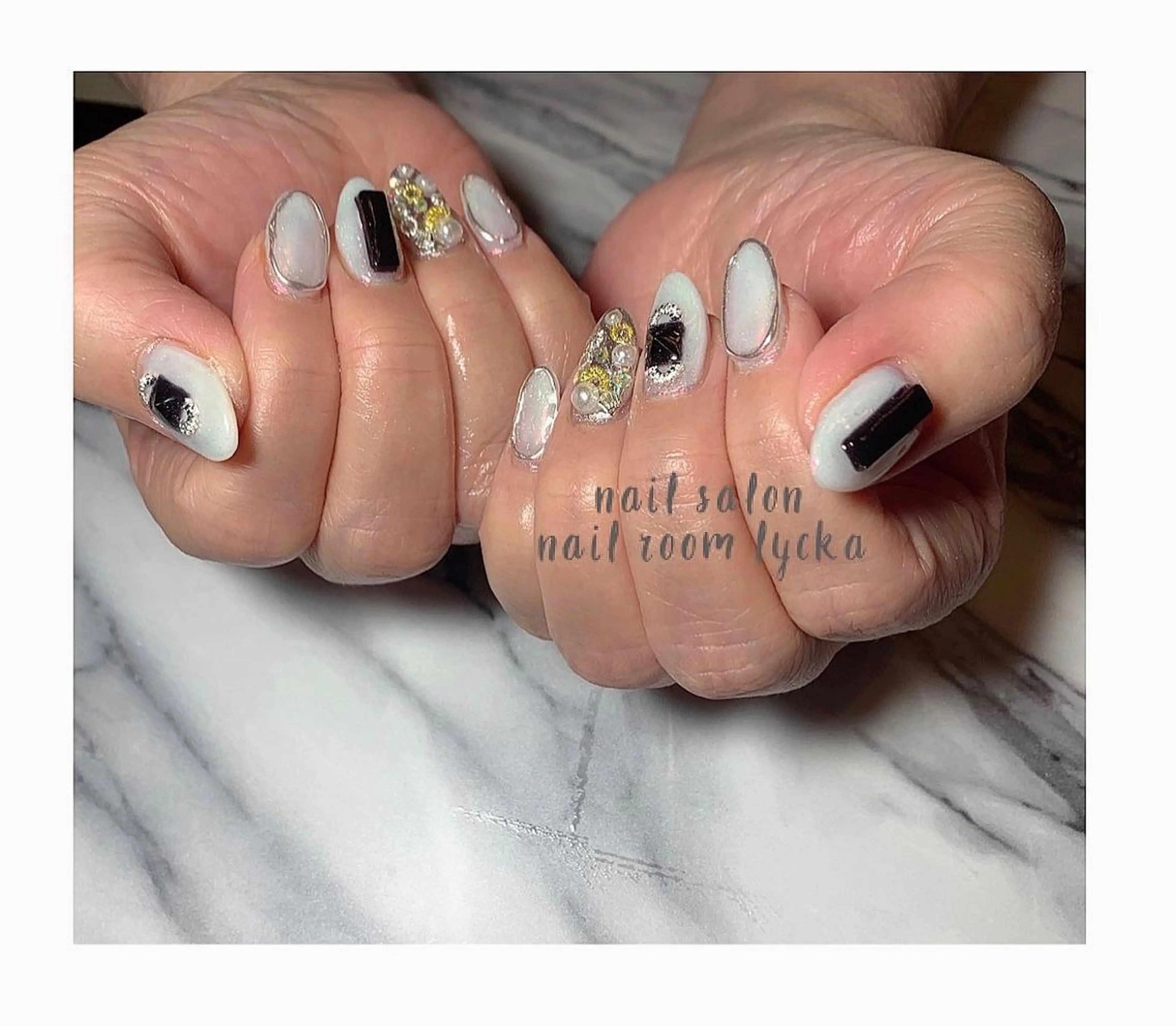 ネイル ﾈｲﾙﾙｰﾑﾘｯｶ 𝐦𝐚𝐲𝐮のネイルデザイン