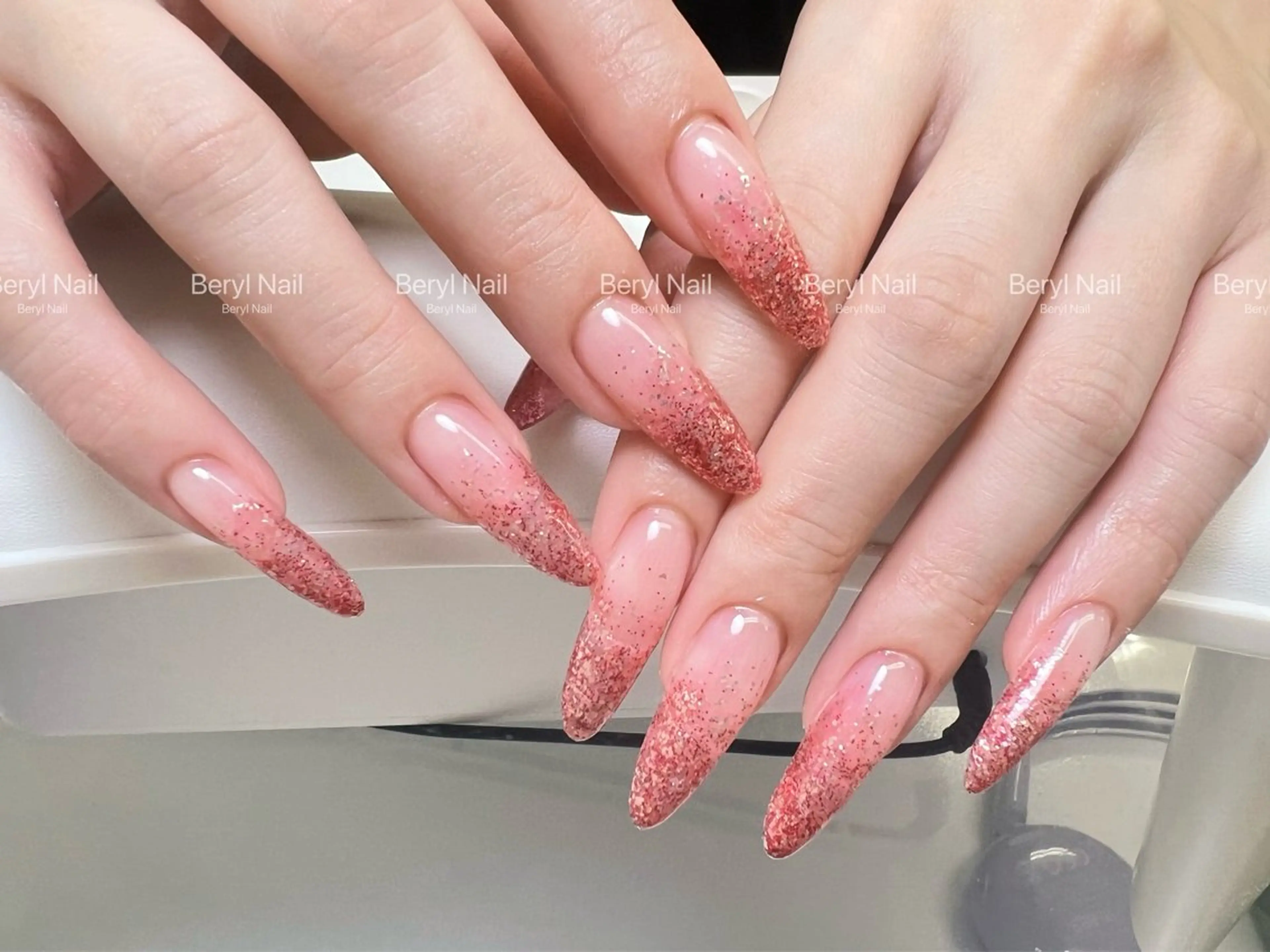 ロング ハンドネイル Beryl Nail 新大久保のネイルデザイン