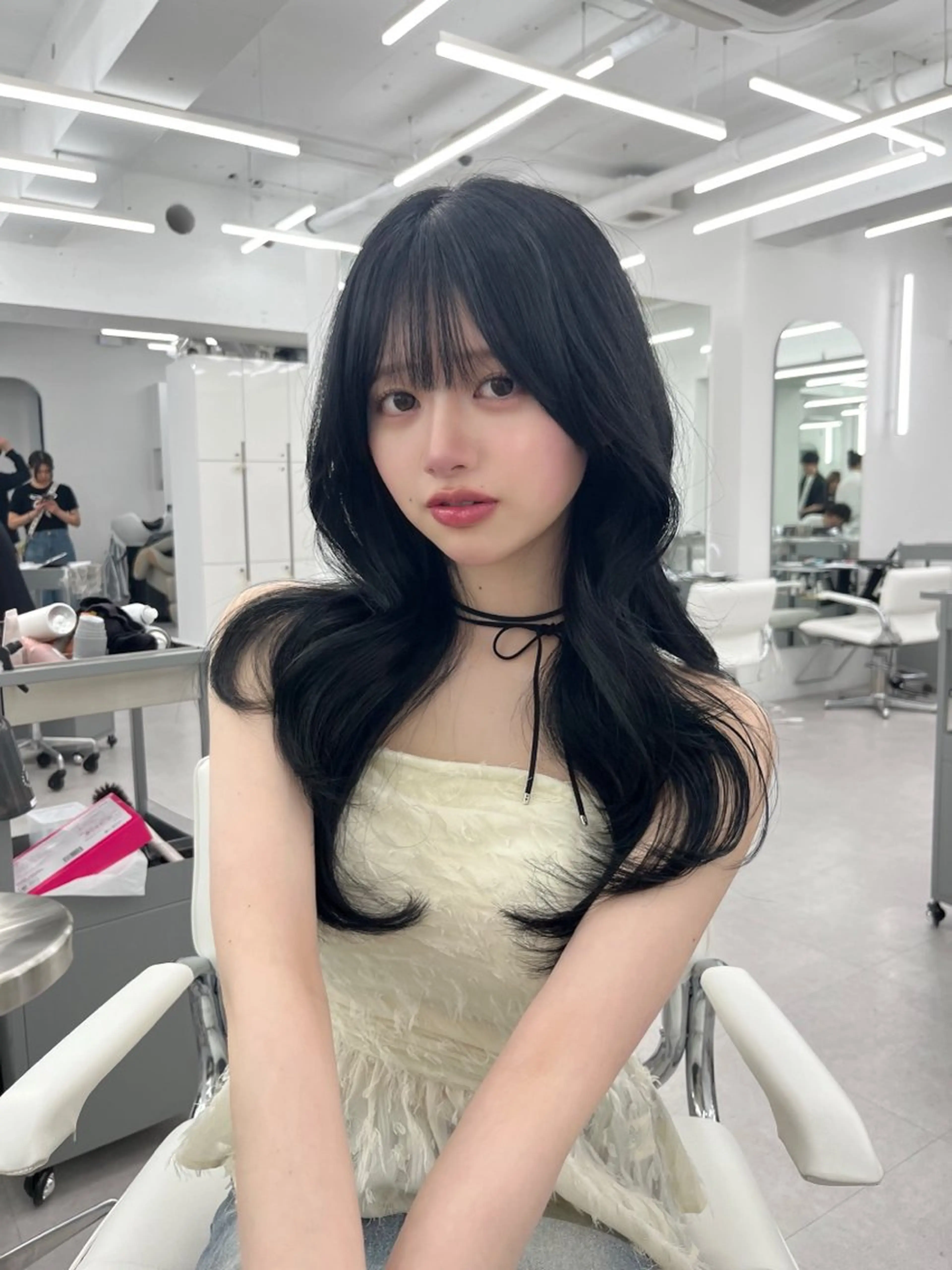 ロング カラー 黒髪 ブルーカラー ブルーブラック 透明感カラー くびれヘア 透明感カラー✨🩵 韓国ヘアkanatoのヘアスタイル