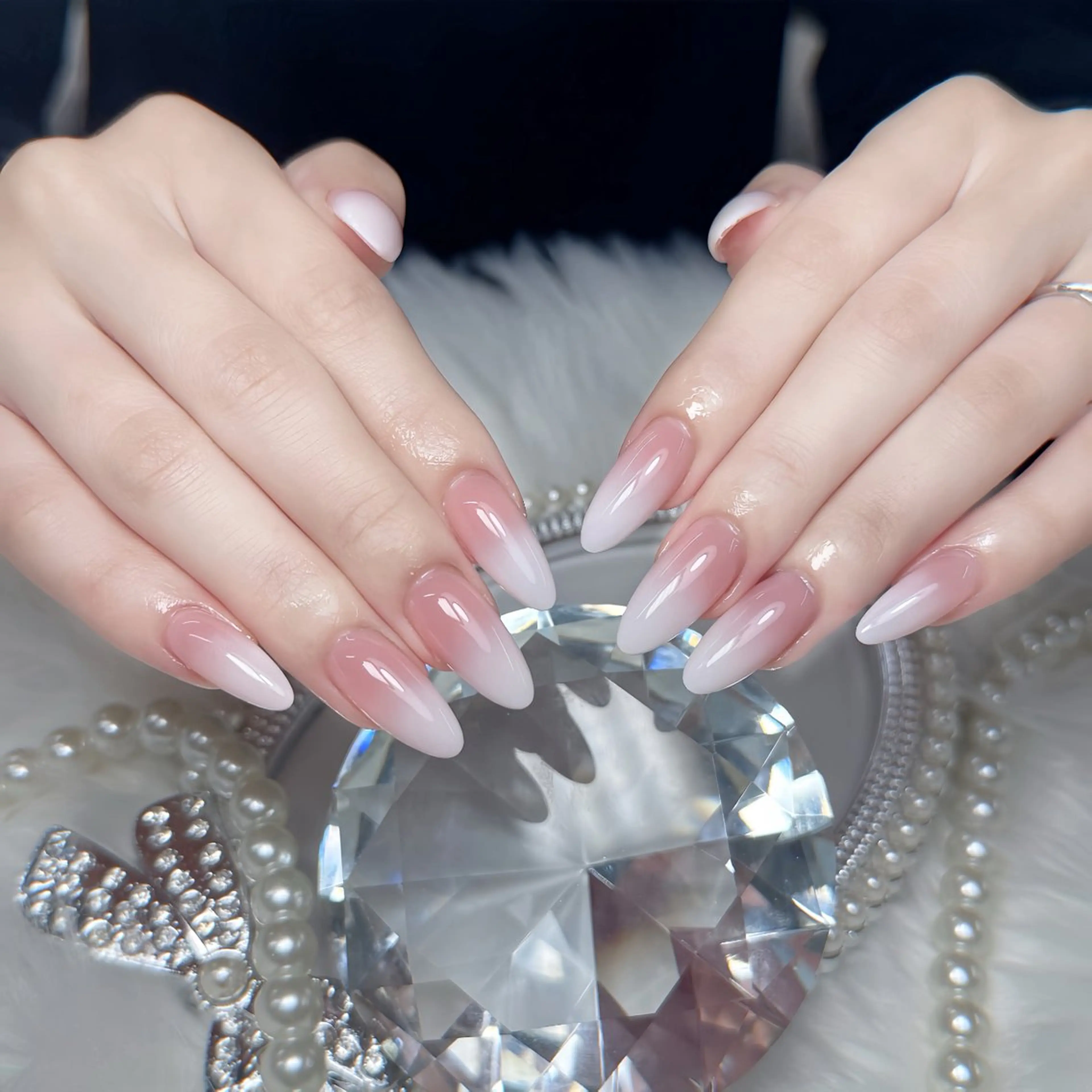 ネイル ハンドネイル フットネイル ちごみ Novaのネイルデザイン