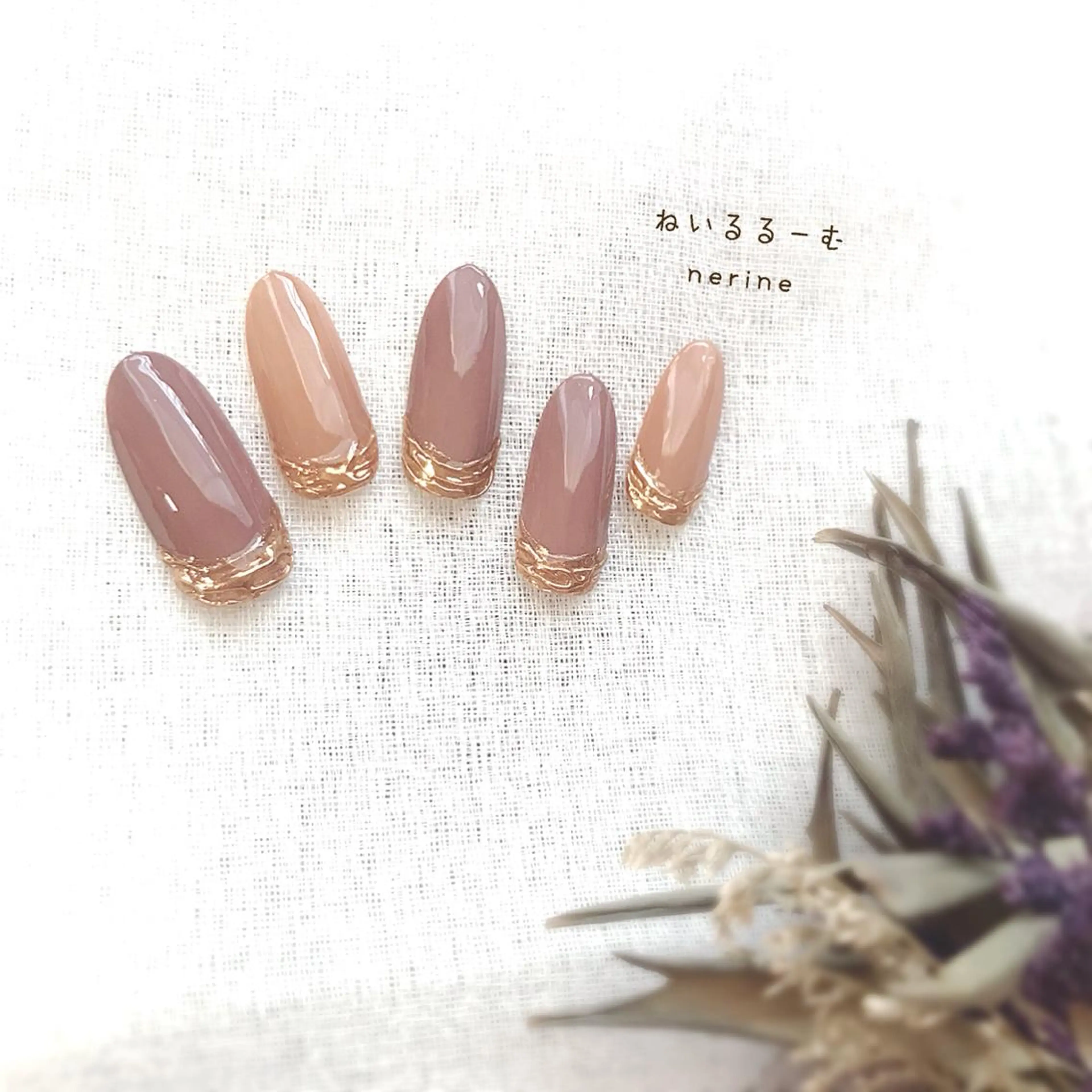 ネイル ミラーネイル NAILST Naomiのネイルデザイン