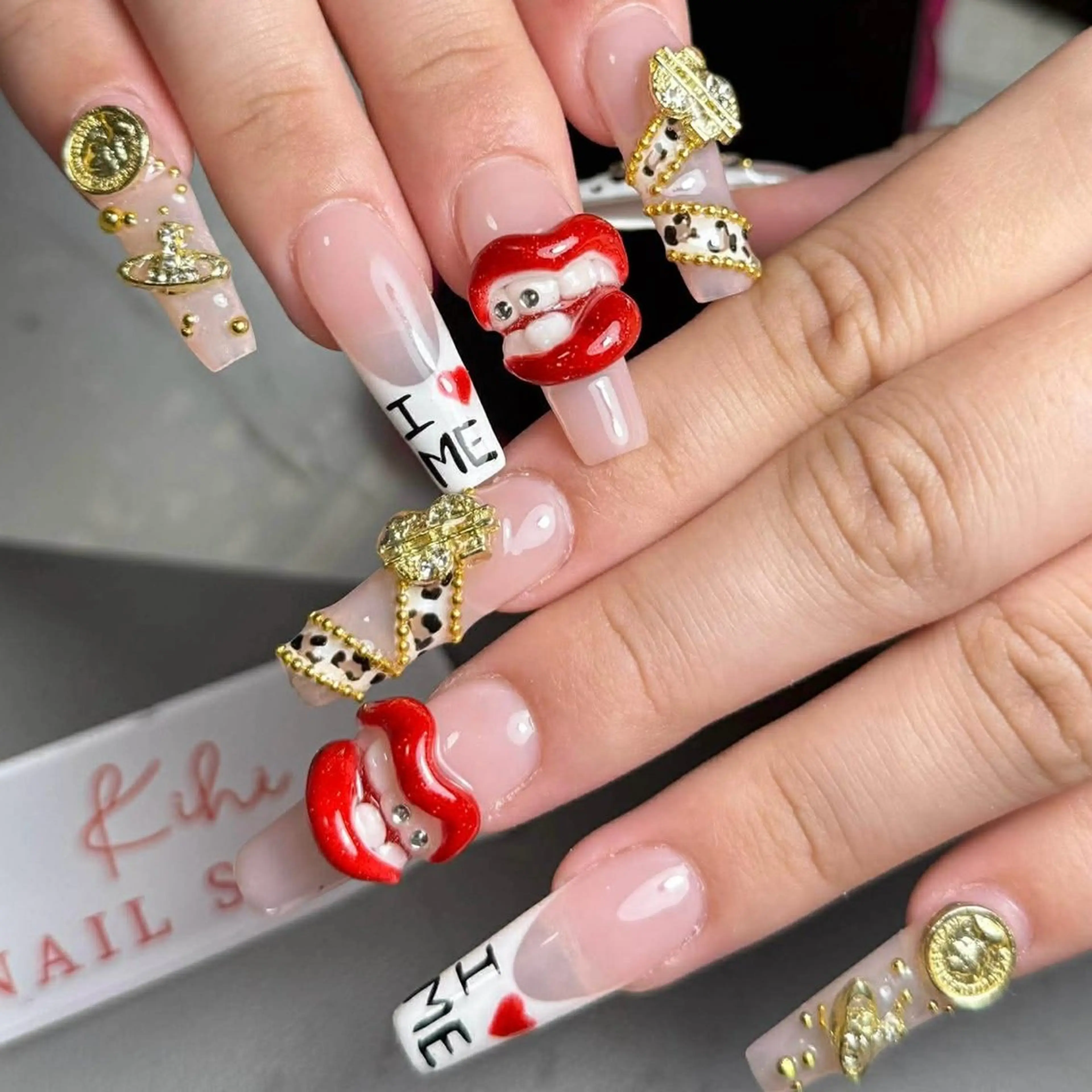 ネイル アートネイル フレンチネイル ジェルネイル グラデーション 韓国ネイル ハンドネイル 💕鈴木ユリ パラジェル/オフ無料のネイルデザイン