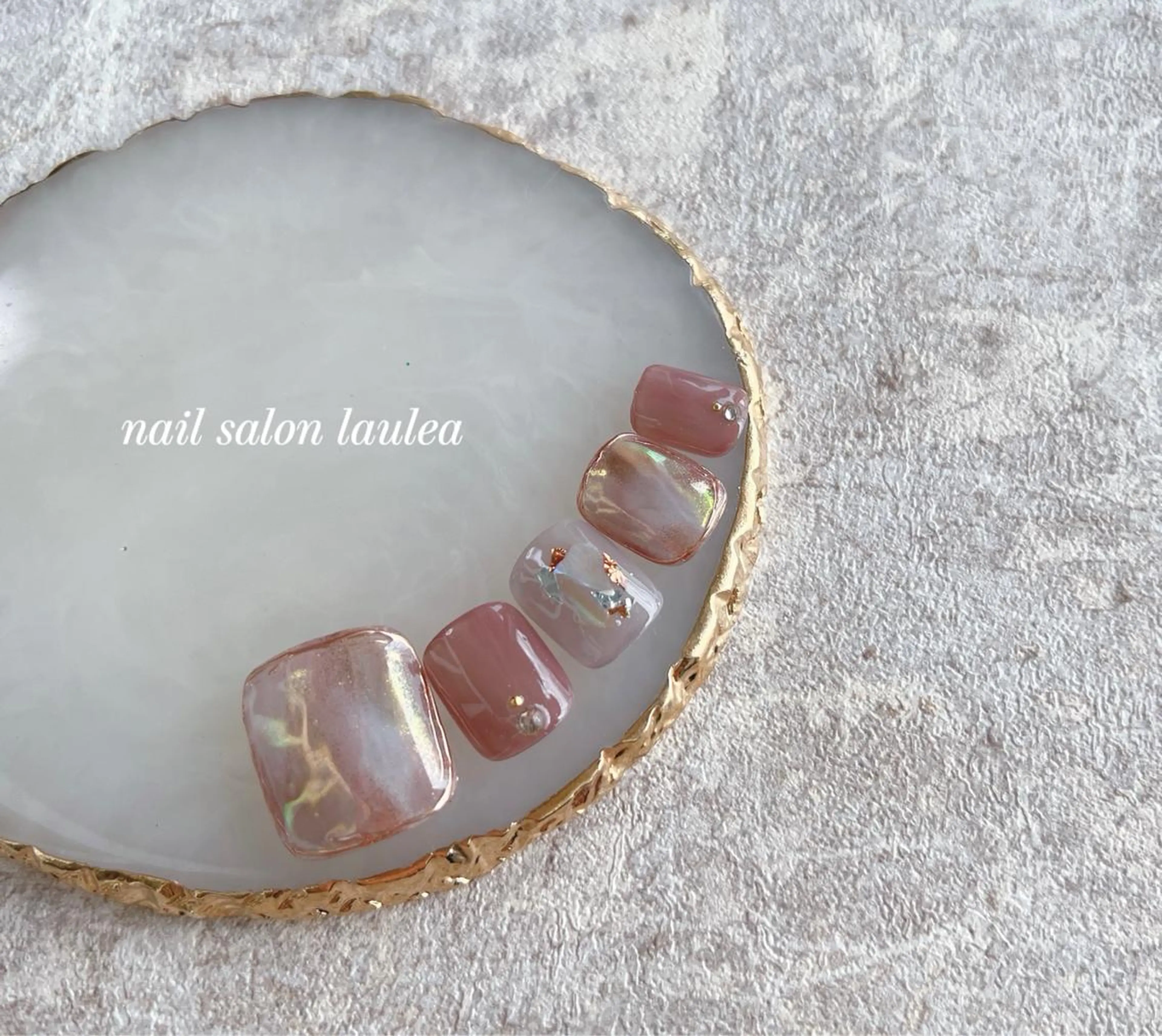 ネイル オーロラネイル フットネイル ミラーネイル nail salon Lauleaのネイルデザイン