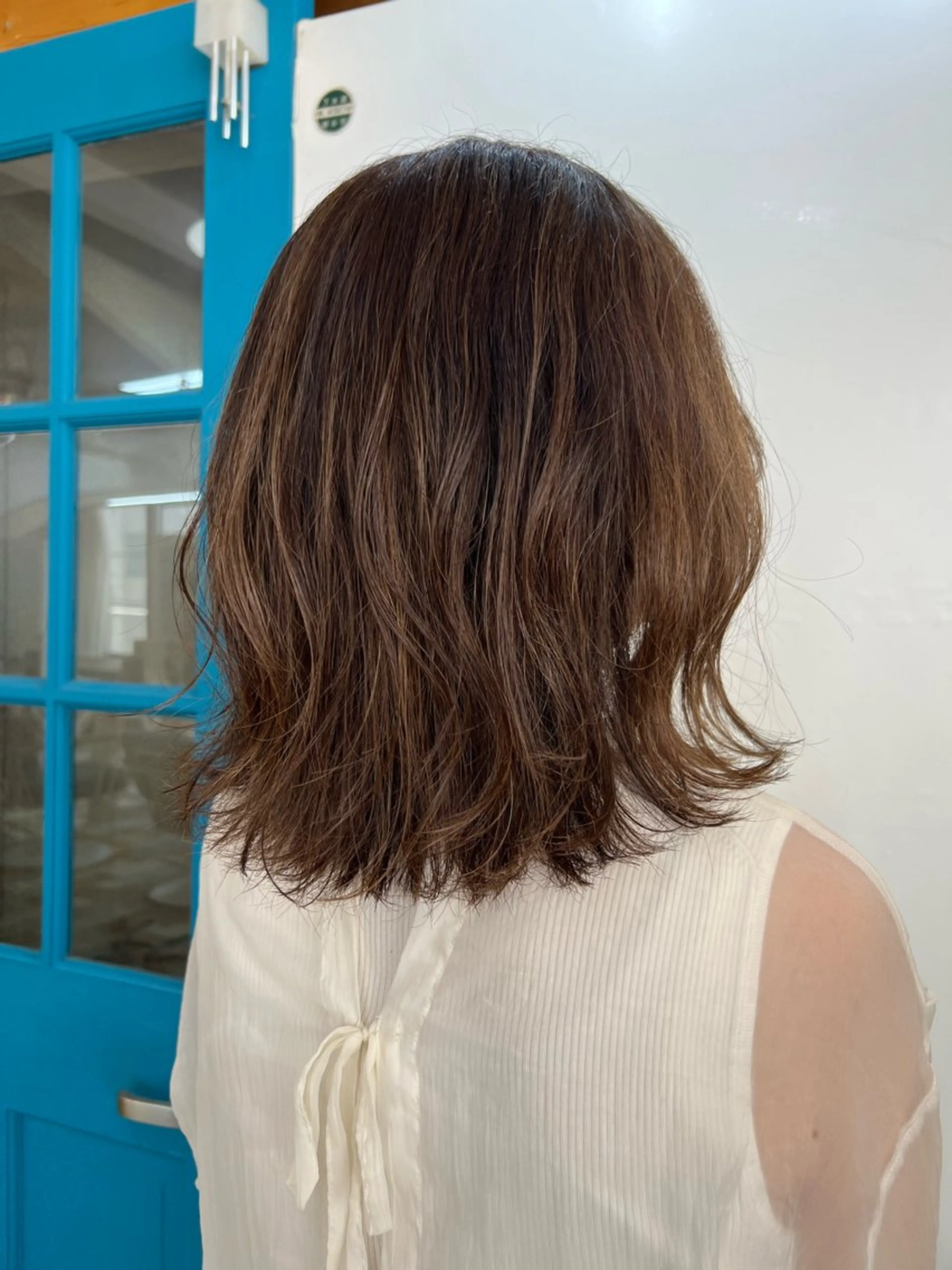 ミディアム ボブ 顔周りカット ハイライト カット ヘアカラー トリートメント KANA/ボブ/ インナーカラー/艶髪のヘアスタイル