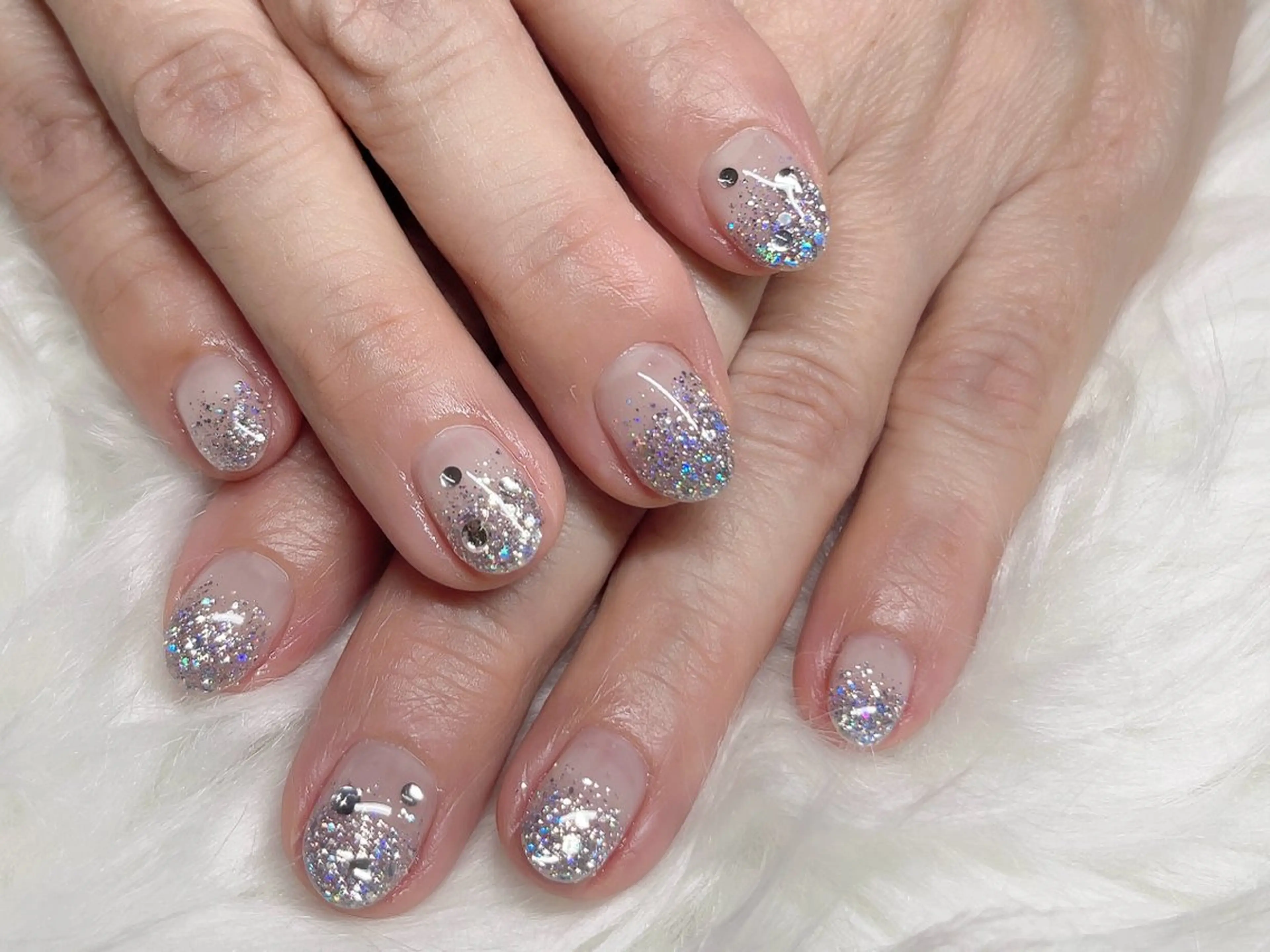 ミディアム toiro NAILLOUNGEのネイルデザイン