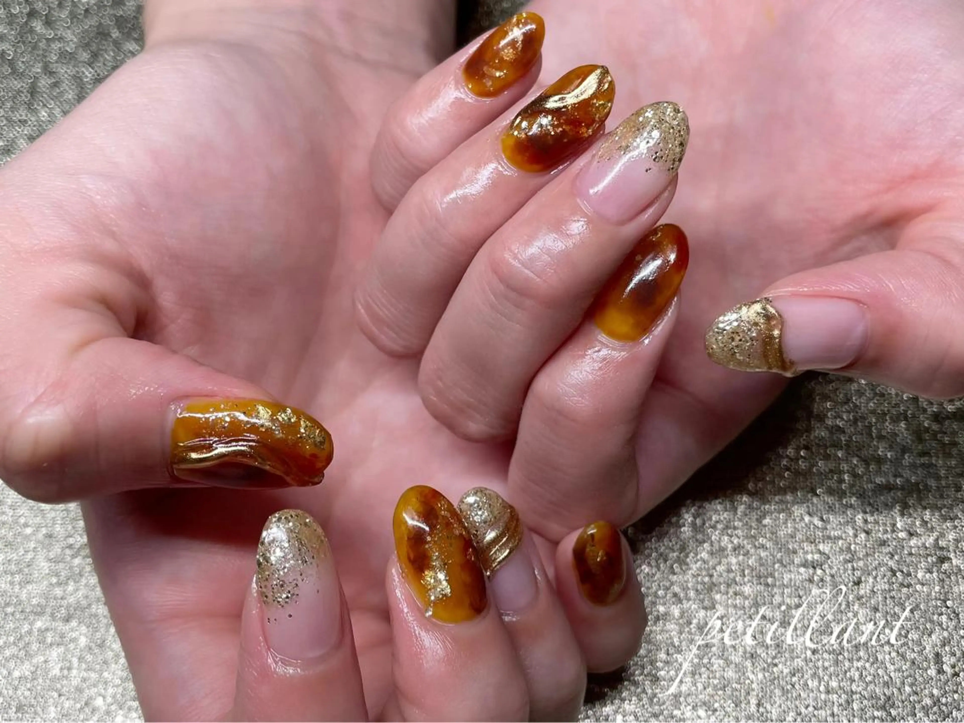 ネイル アートネイル べっ甲ネイル キラキラネイル petillant所属・nail salon petillantのネイルデザイン