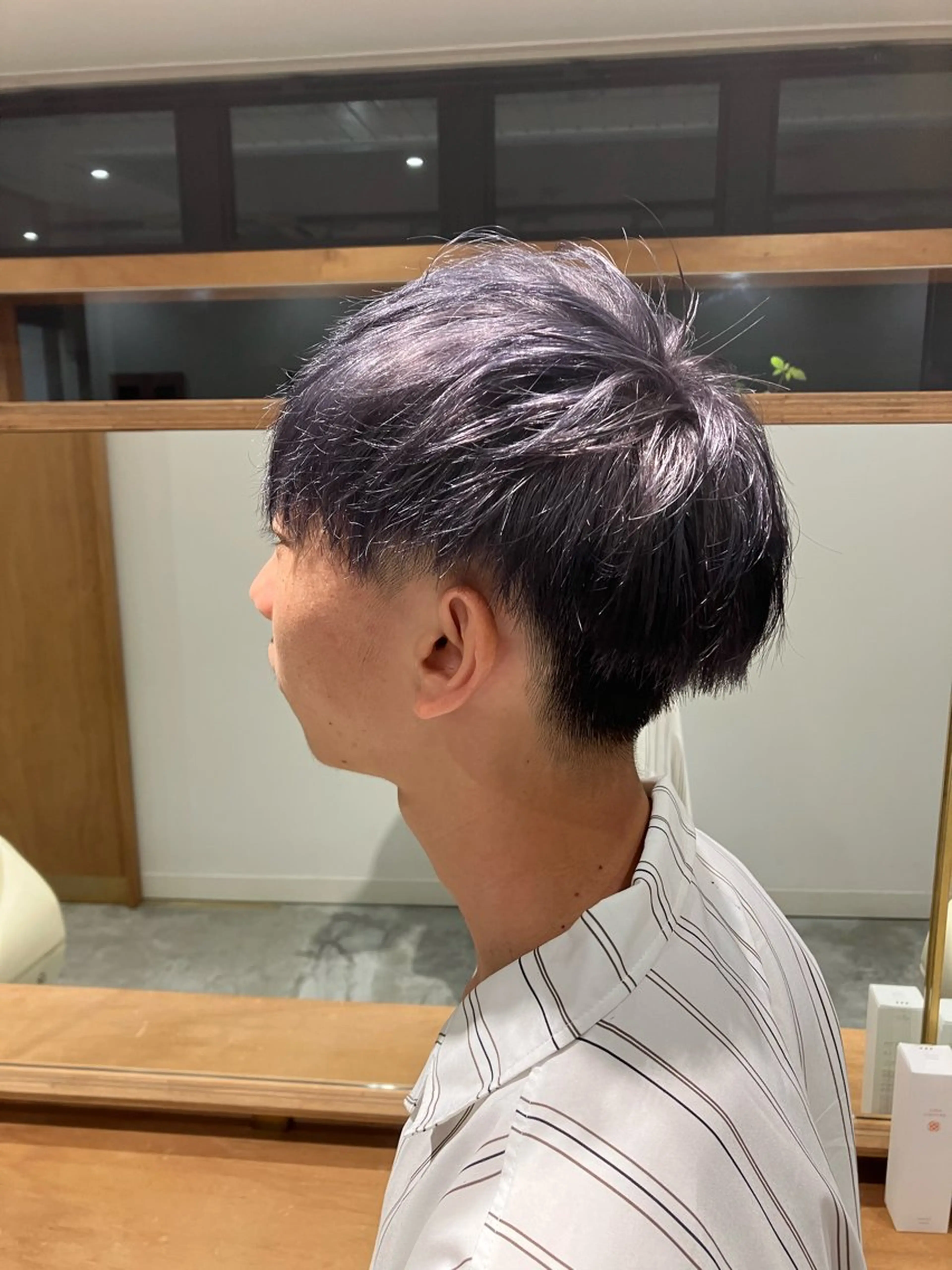 ショート カラー メンズ ベージュカラー シルバー 佐藤 悠生 メンズパーマ.カットのヘアスタイル