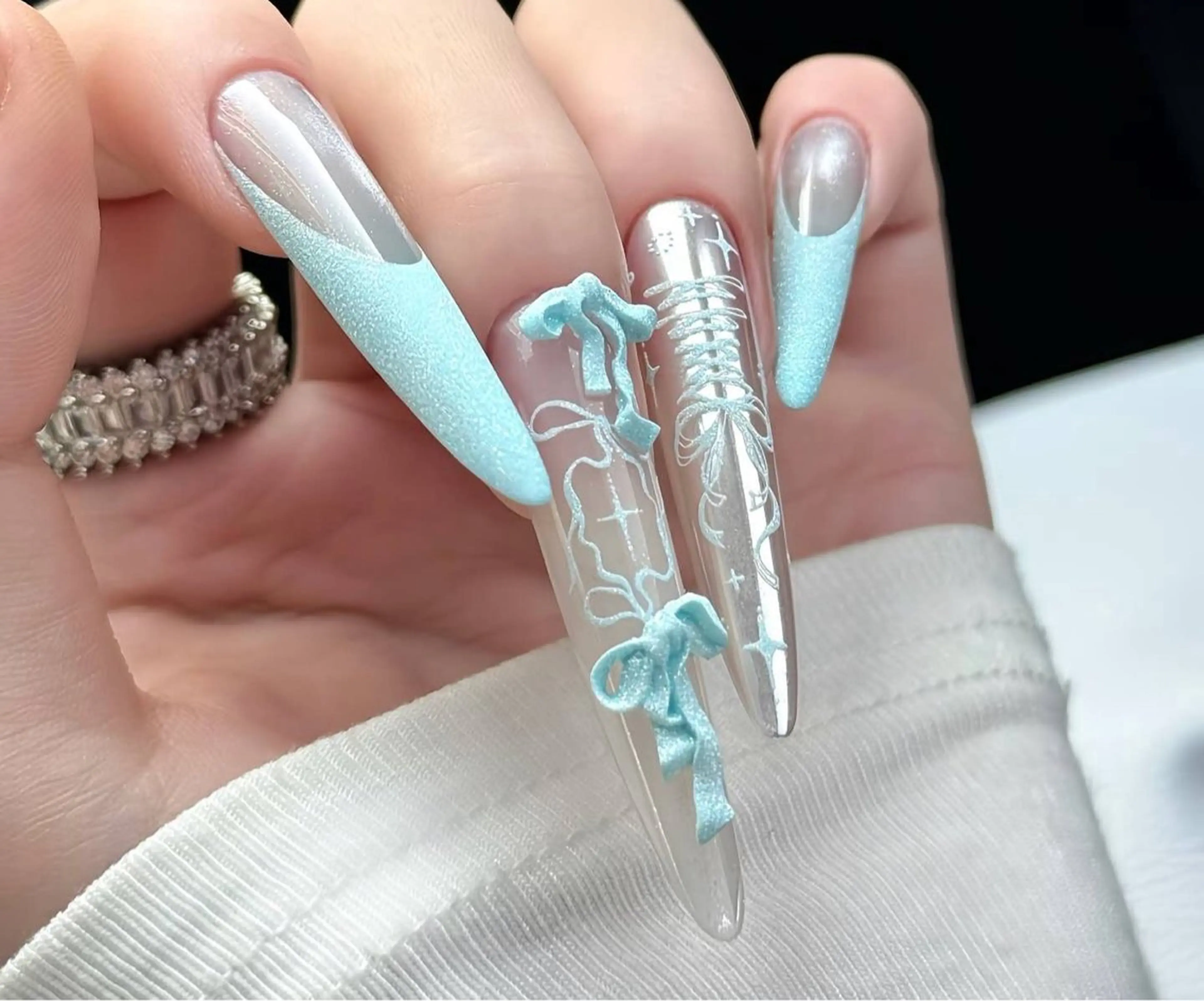 ネイル 小島 阿佑美のネイルデザイン