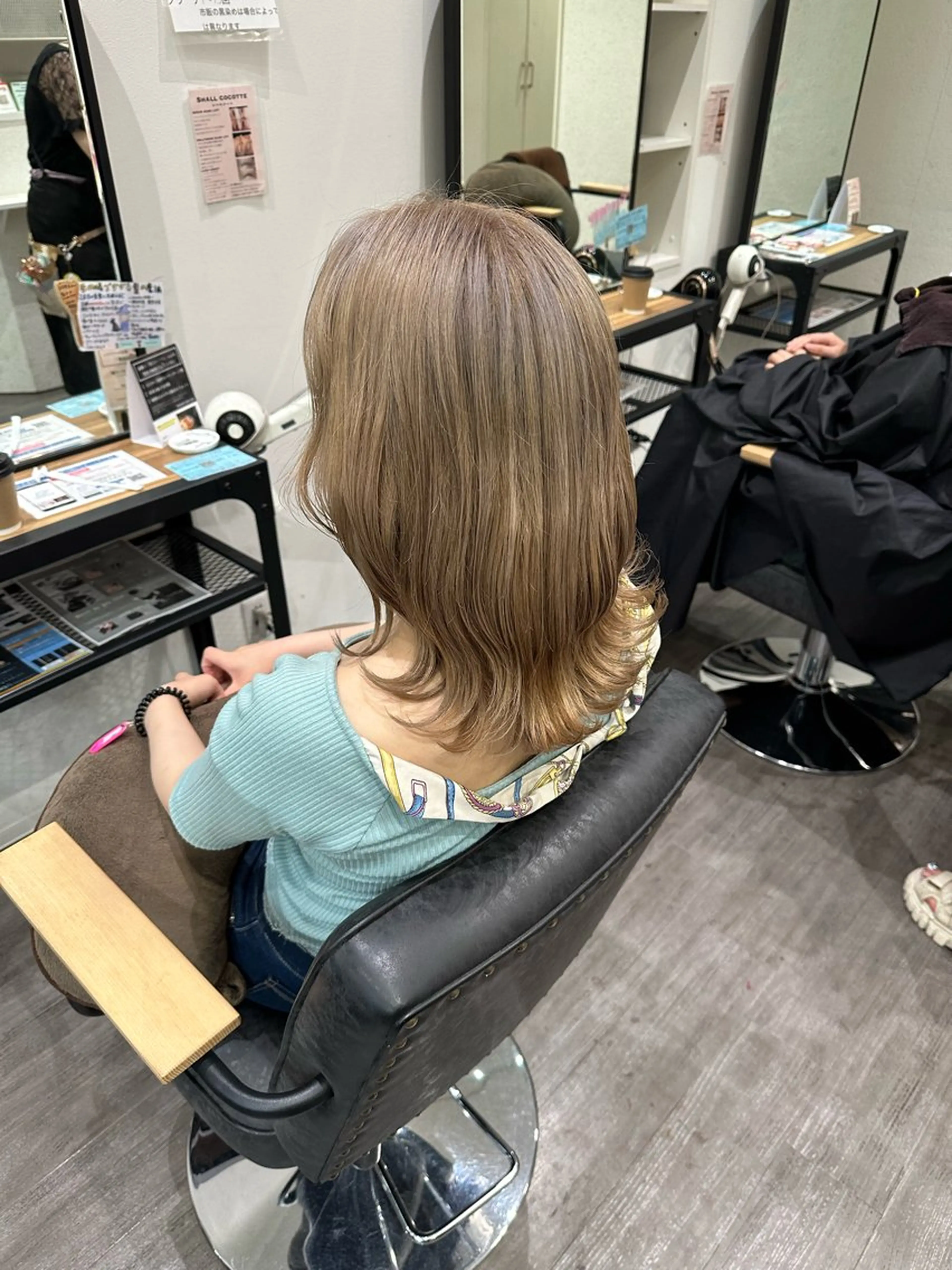 ミディアム カラー ベージュカラー 艶髪レイヤー上田 紗也🇰🇷💗のヘアスタイル