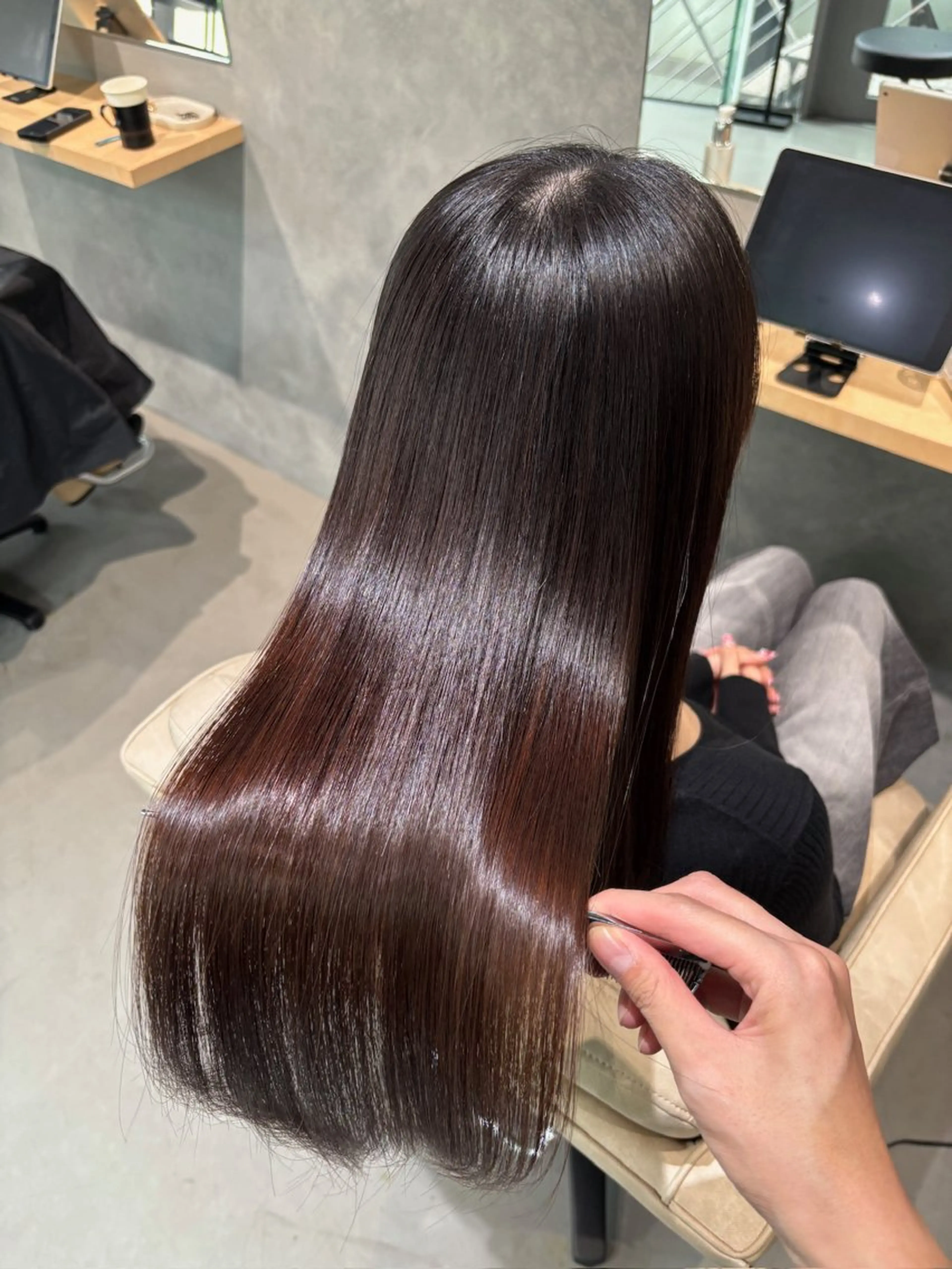 ロング ブリーチ縮毛矯正/ 複雑履歴🉑/タイチのヘアスタイル