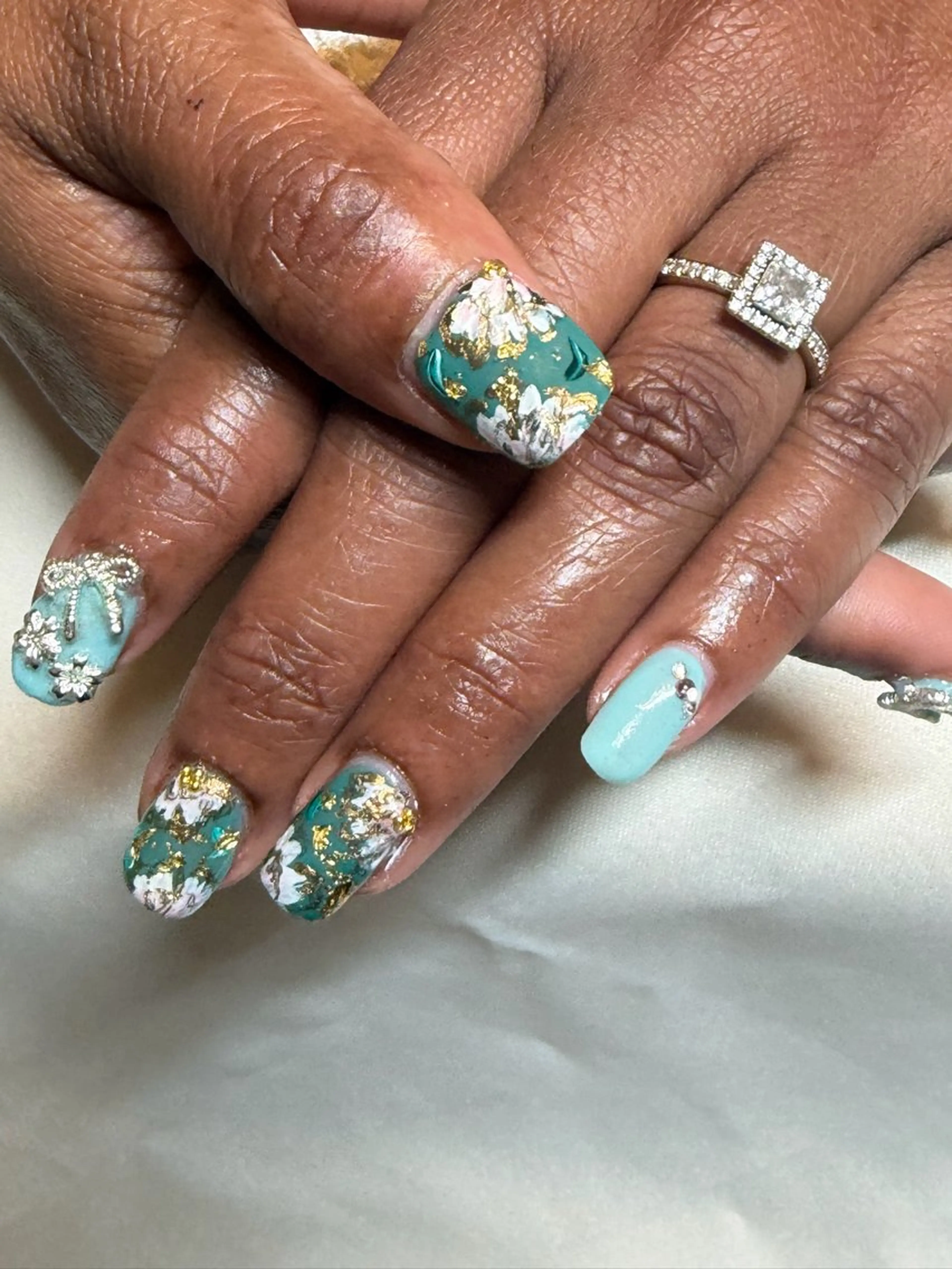 ネイル 近藤 麻子のヘアスタイル