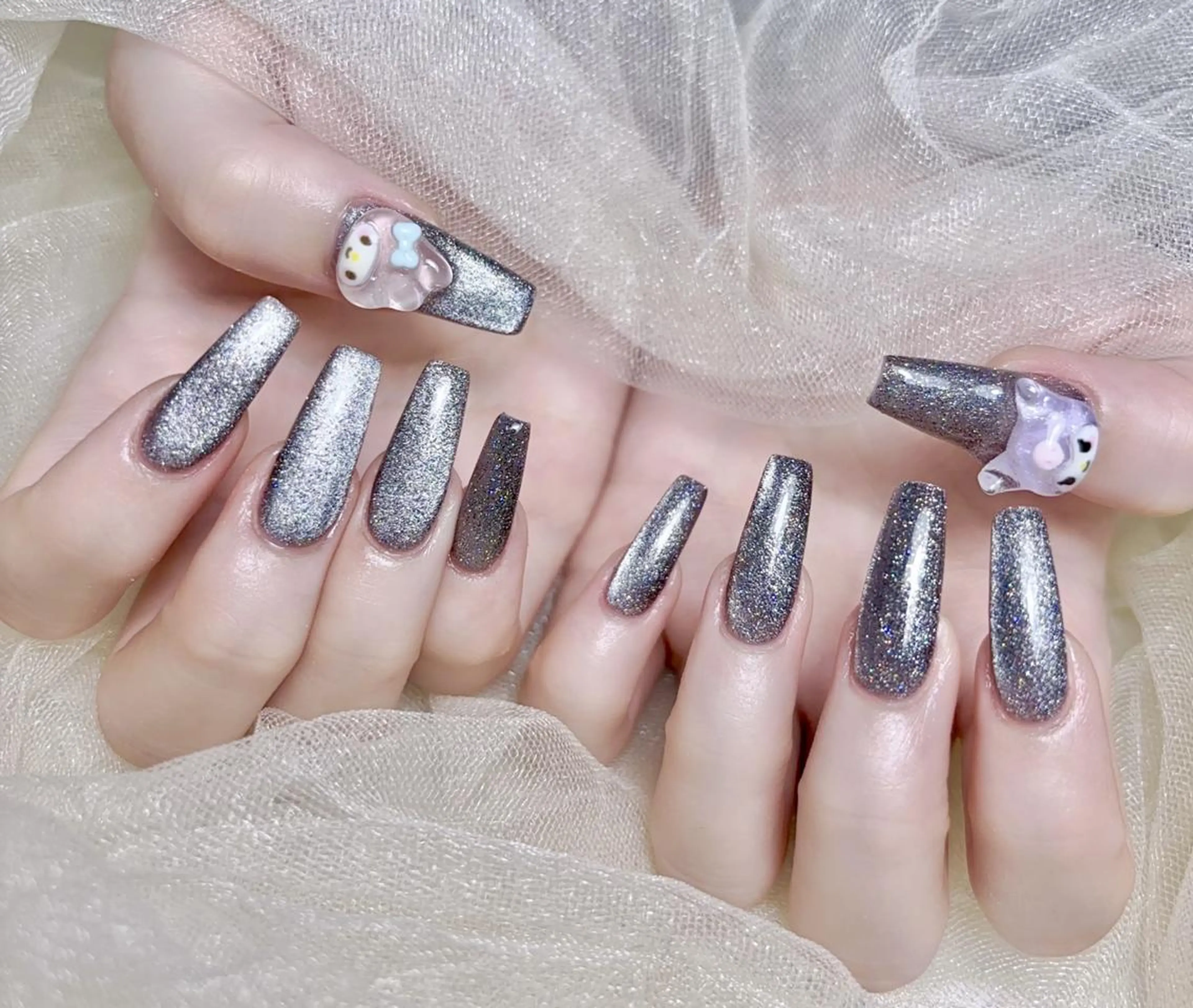 ネイル ハンドネイル ハンドケア Queenie 🦋のネイルデザイン