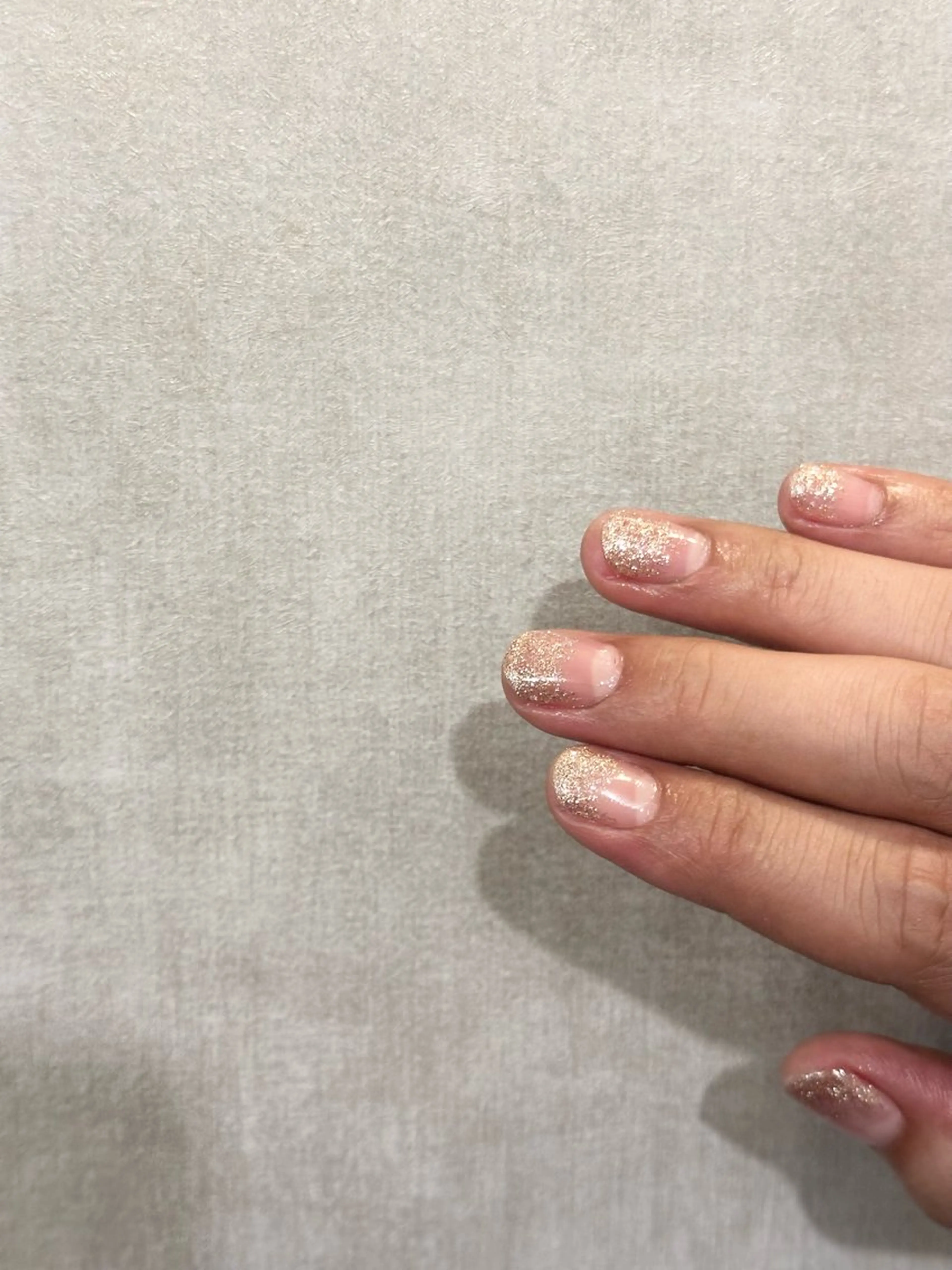 ネイル グラデーション ラメ(グリッター) ラメグラデーション ハンドネイル atelier design Amiのネイルデザイン