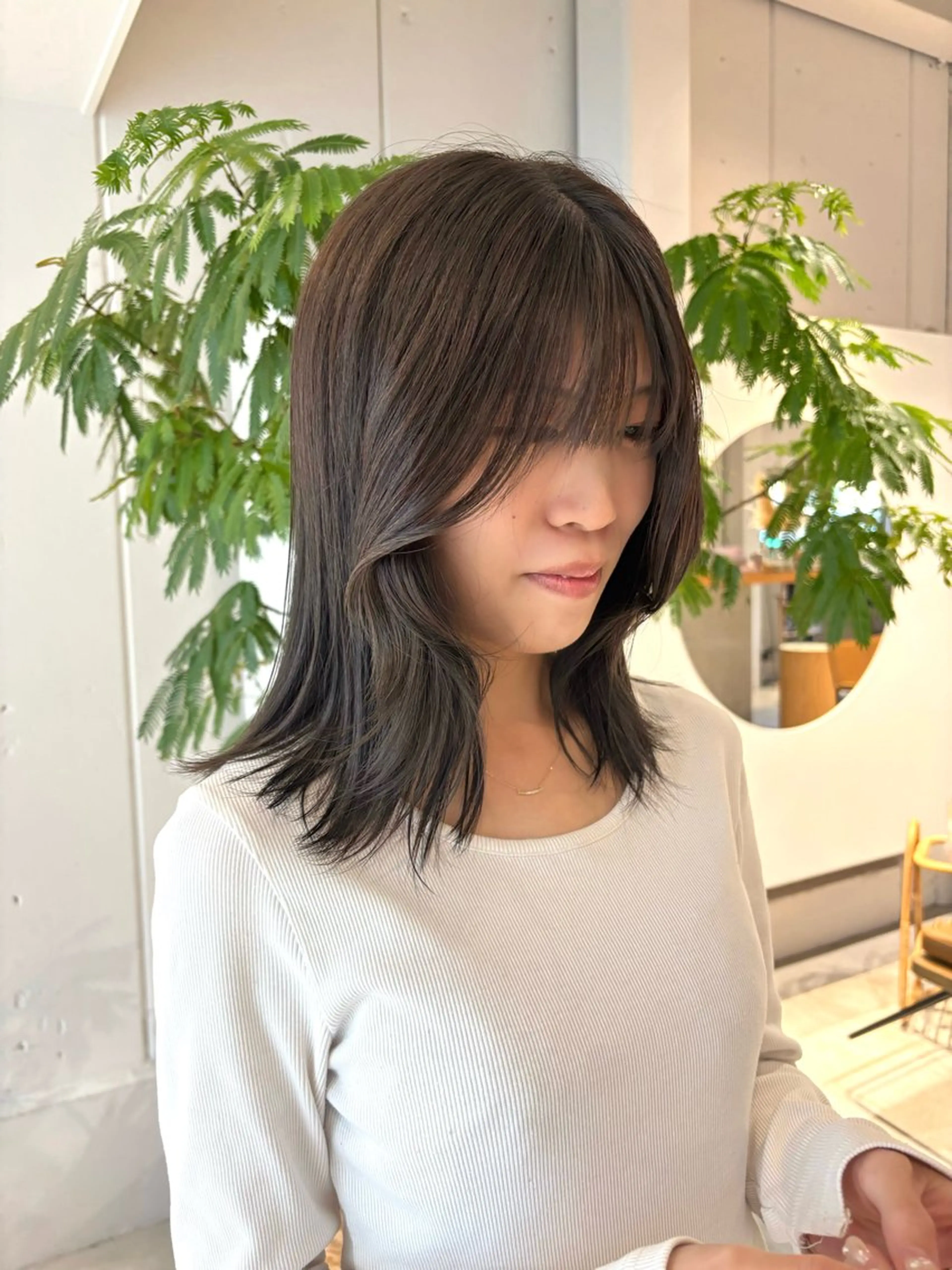 カラー ベージュカラー オリーブベージュ ヘアカラー ヘッドスパ 岡あかね ブリーチ なし透明感ベージュのヘアスタイル