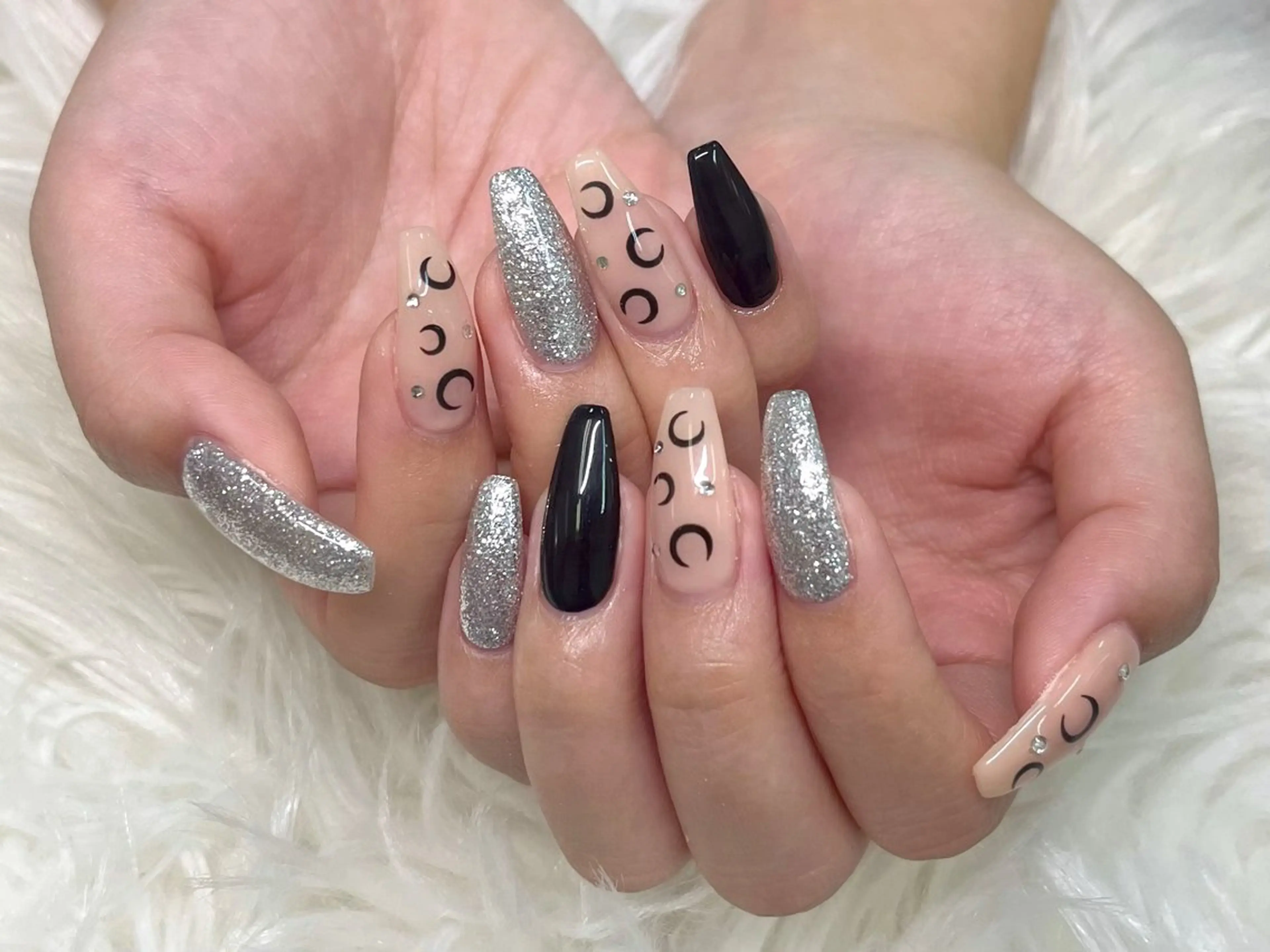 ネイル ネイルサロンリベラ 金山店　水野のネイルデザイン