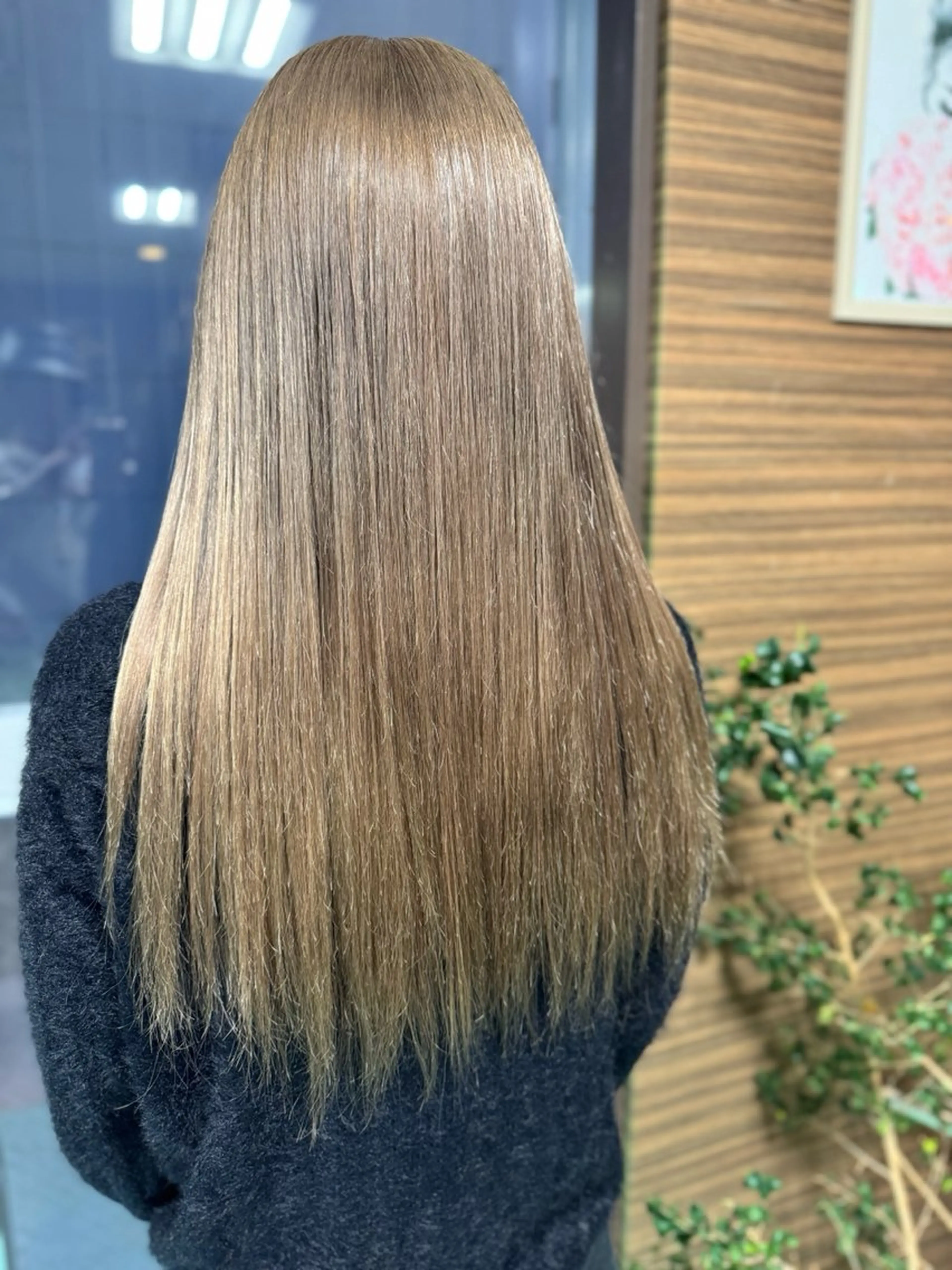 ロング カラー ベージュカラー ミルクティーベージュ ヘアカラー Viage （ビアージュ）のヘアスタイル