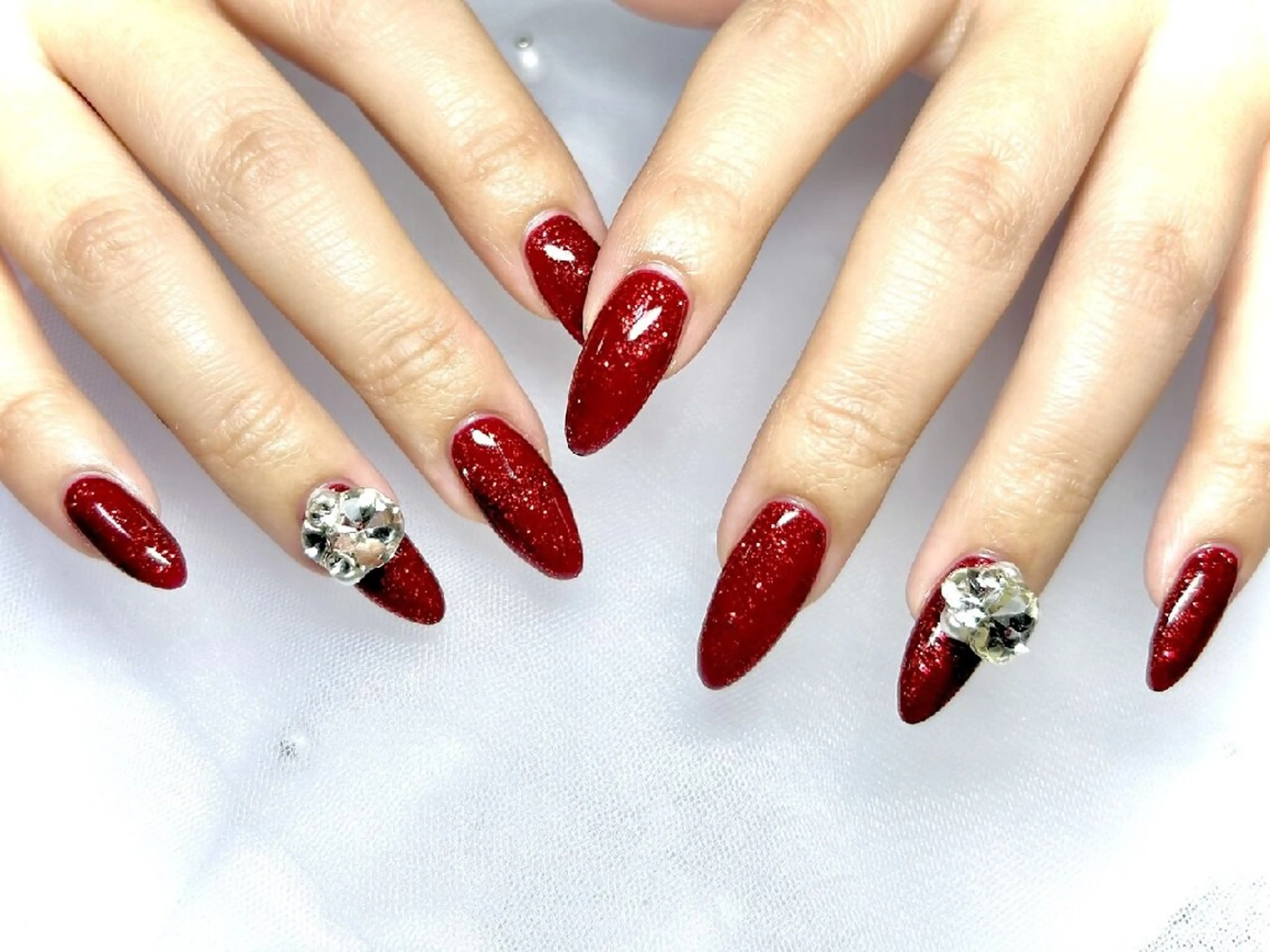 ネイル ボルドー ラメ(グリッター) ワンカラーネイル 赤色 冬ネイル JULIE NAILのネイルデザイン