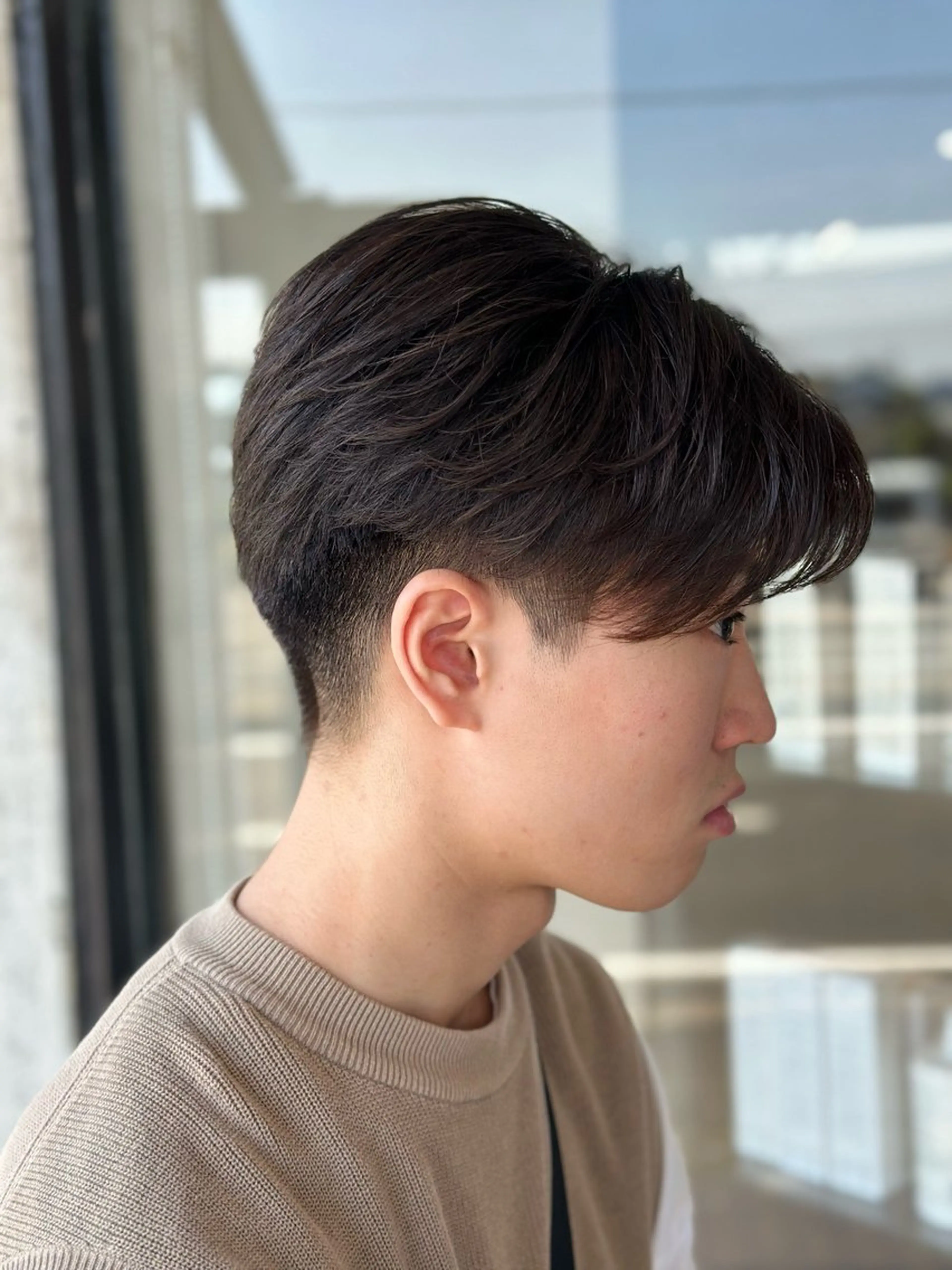 メンズ センターパート arika オケシ　リョウダイのヘアスタイル