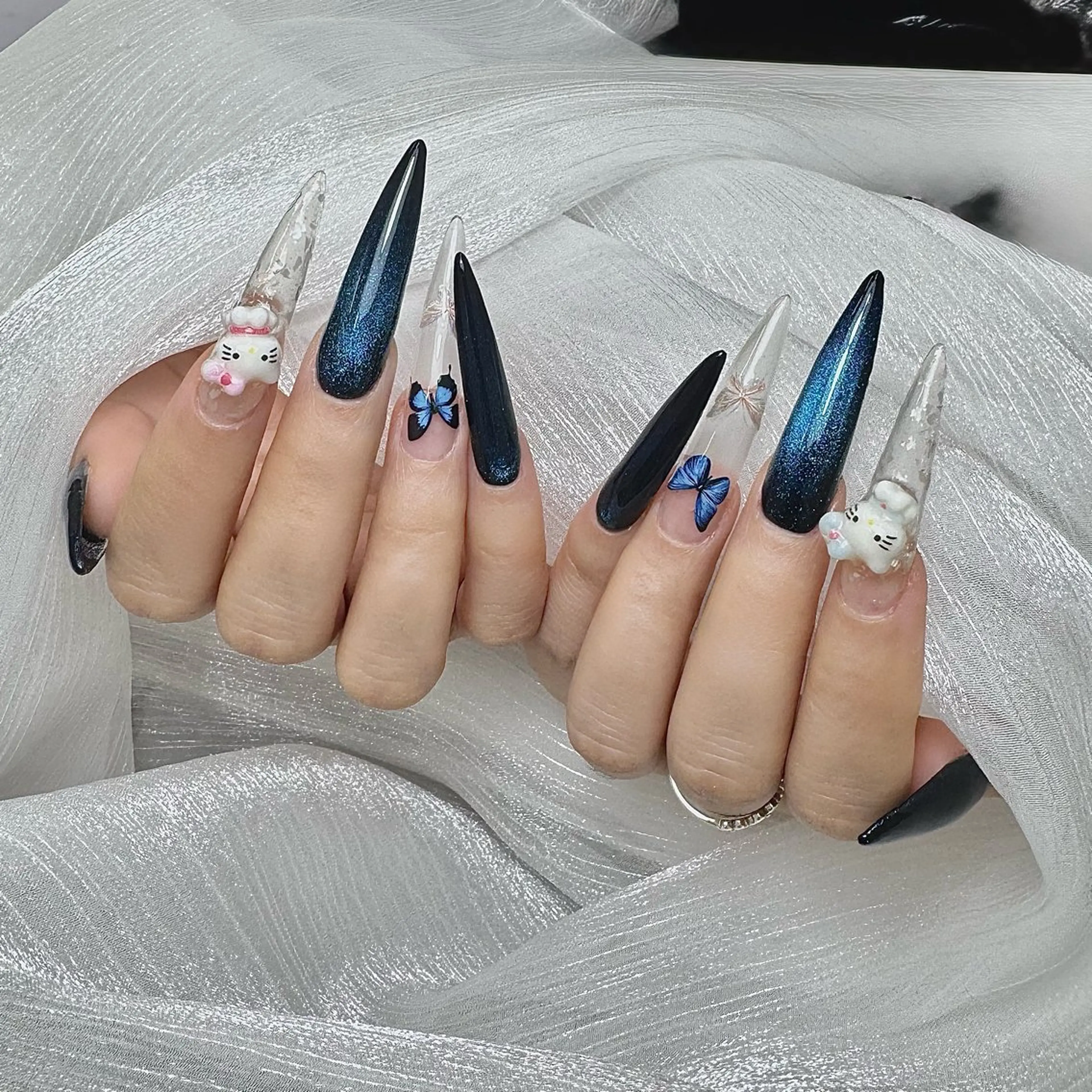 ネイル ハンドネイル 🪷Mi.o あいちゃん🐝のネイルデザイン