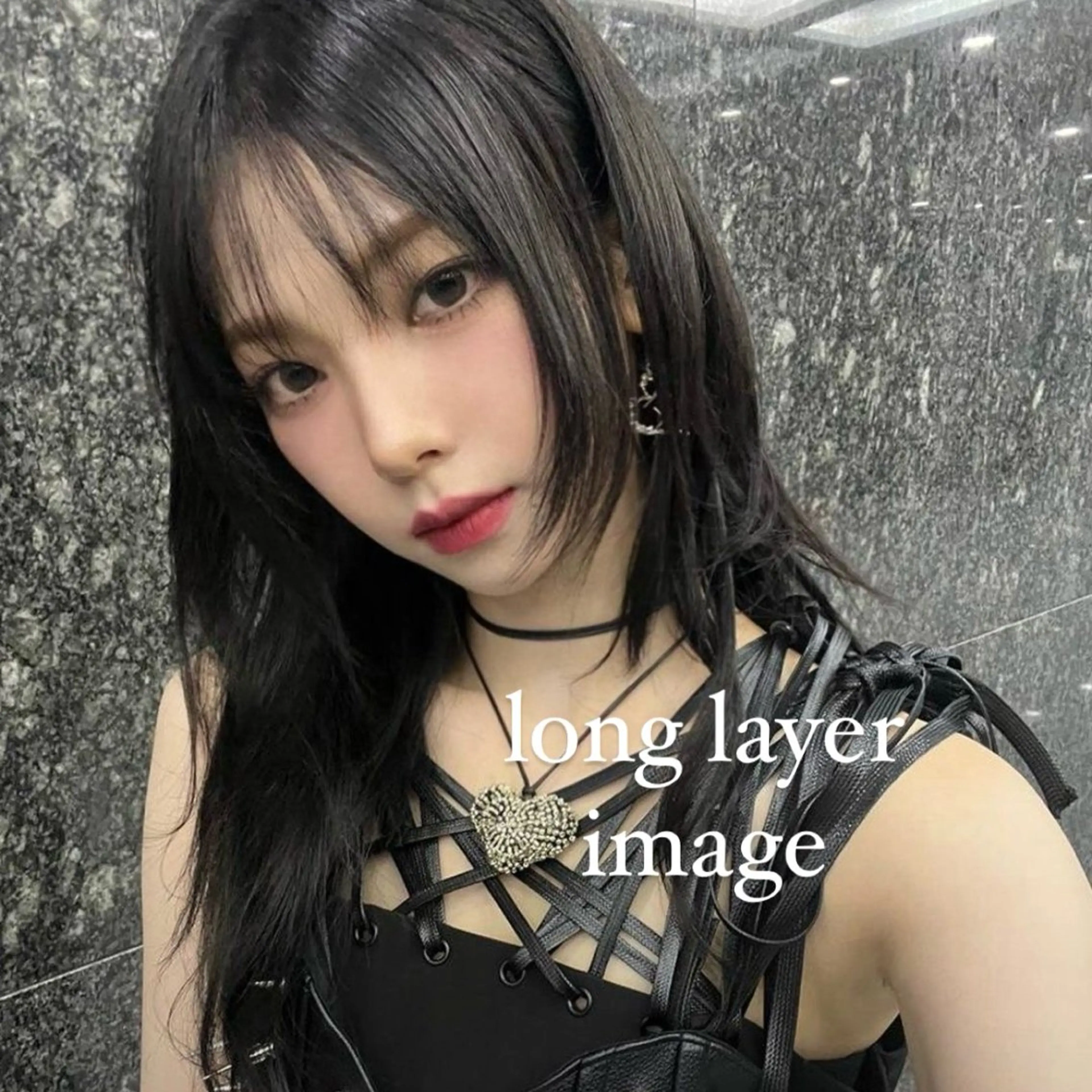 セミロング レイヤーカット ツヤ髪/韓国ヘア 💎Nokaのヘアスタイル