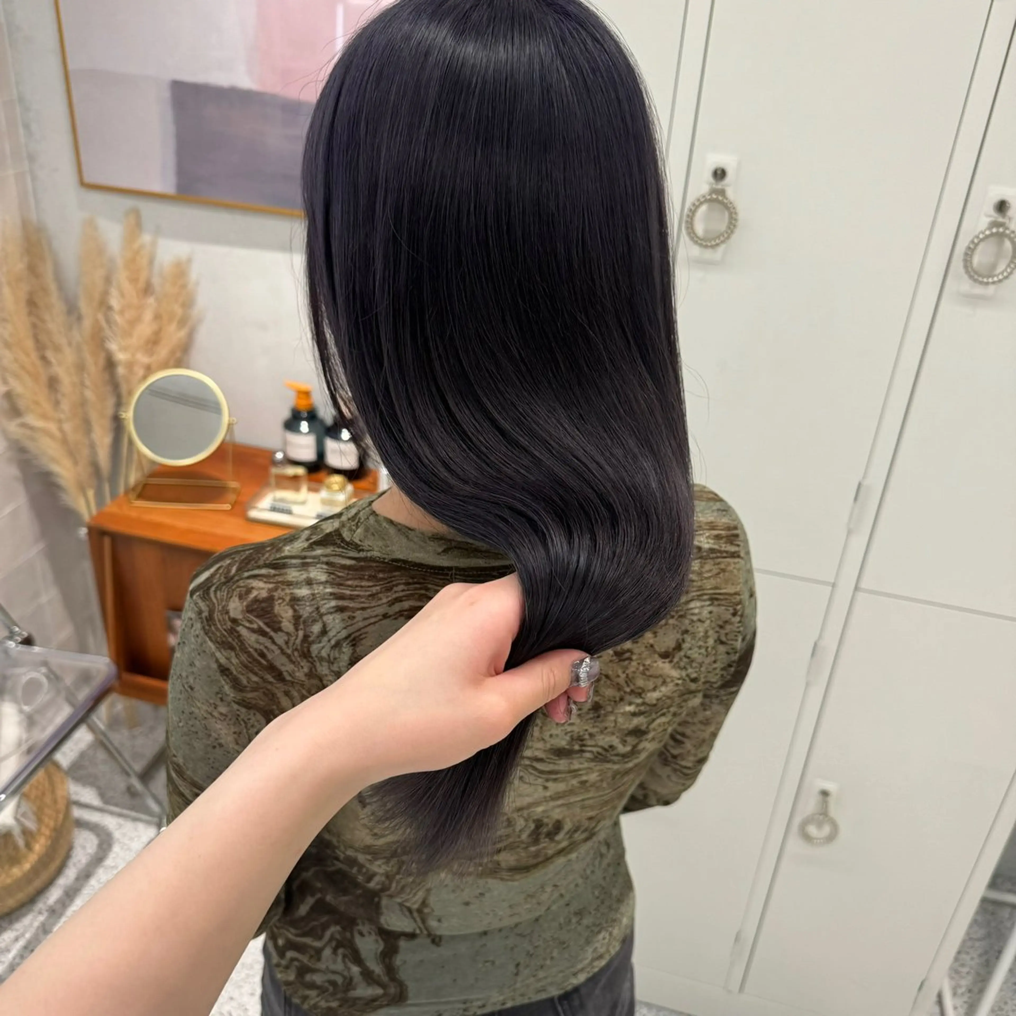 セミロング ヘアカラー トリートメント 韓国ヘア🤍 ayanaのヘアスタイル