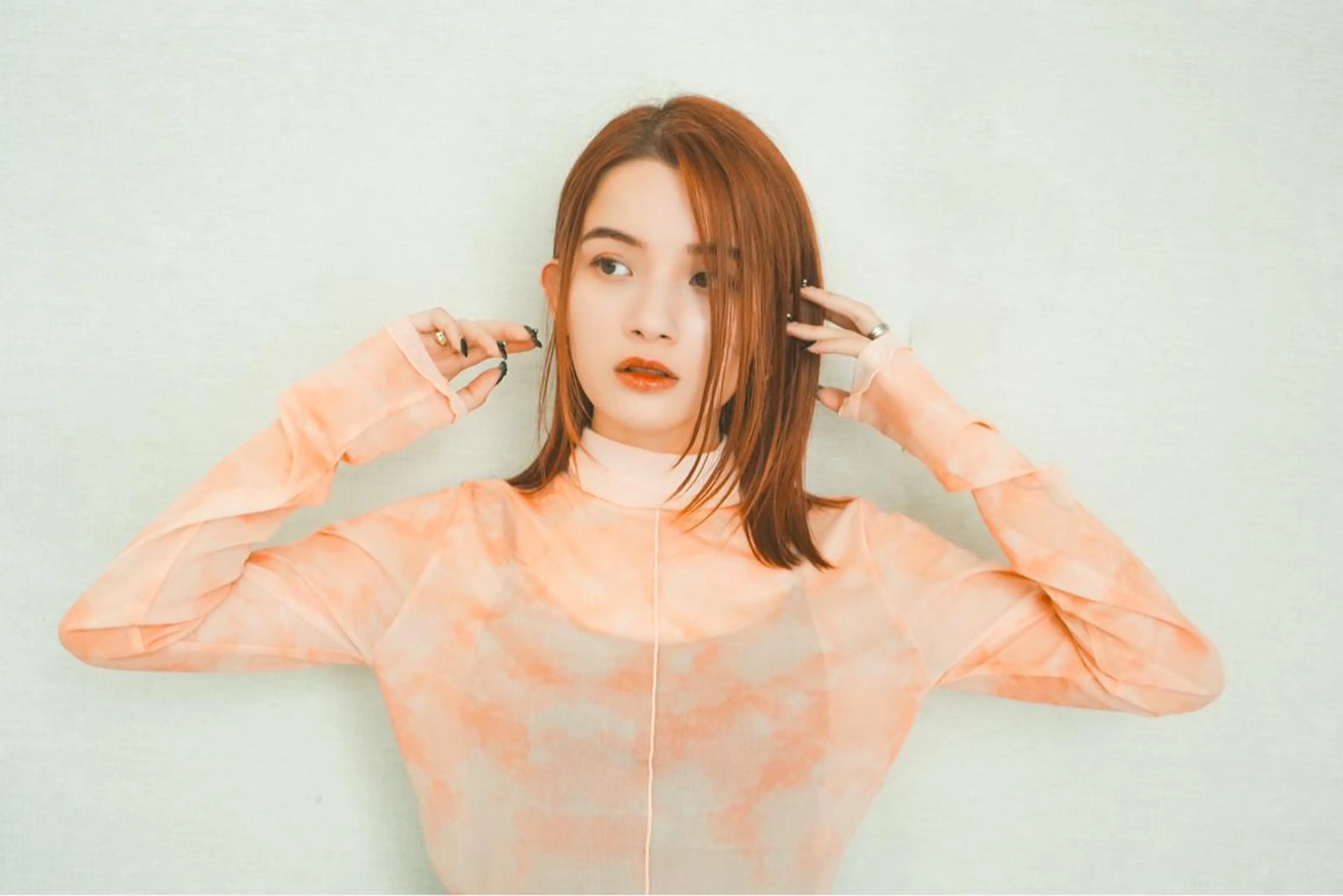 セミロング カラー バレイヤージュ ベージュカラー ブリーチ ケアブリーチ デザインカラー ヘアカラー トリートメント opus 店長大和 レイヤー/赤み消しのヘアスタイル