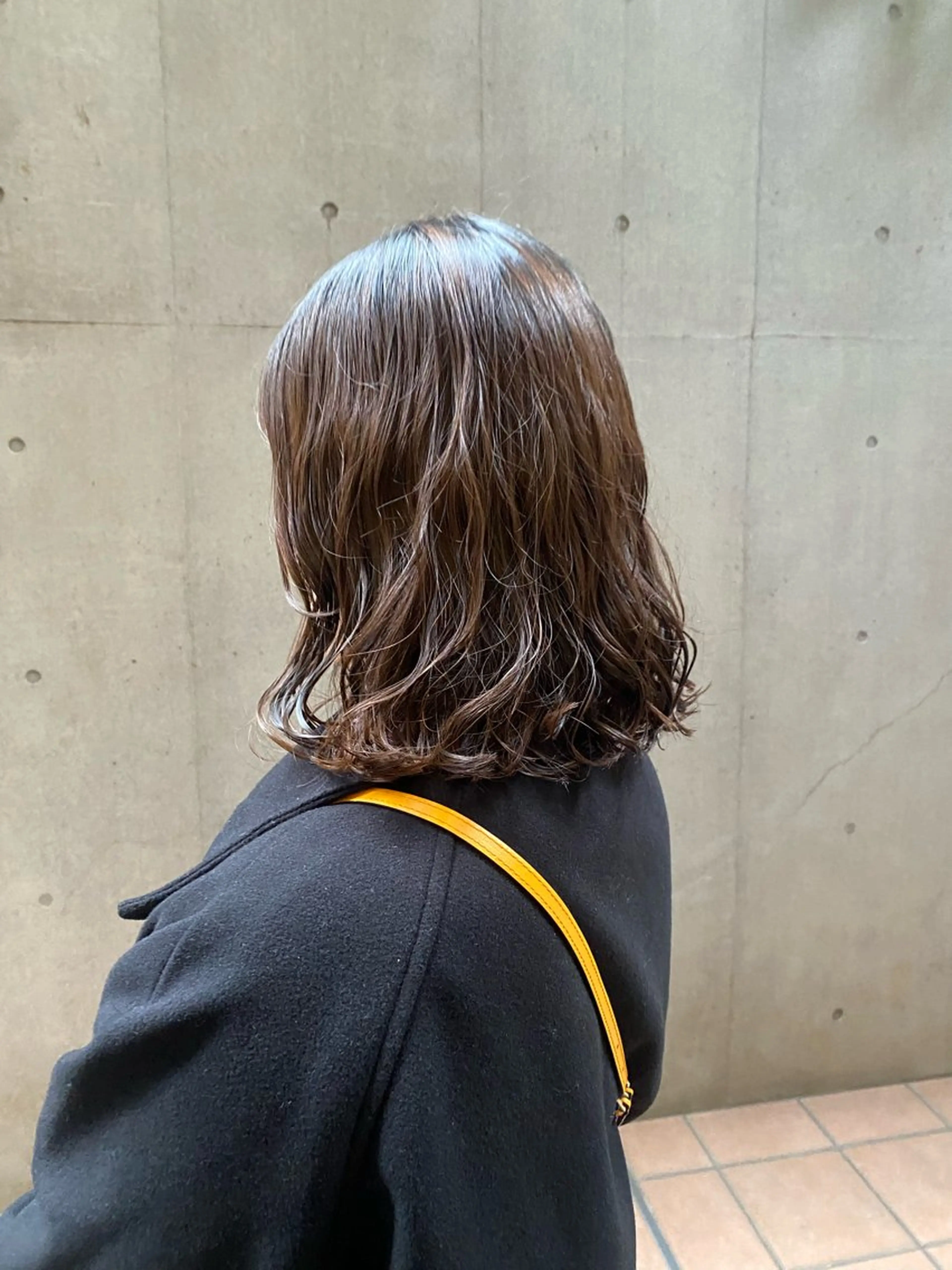 ミディアム カット パーマ 大人可愛い♡コテ巻き パーマ🌼杉田 萌恵のヘアスタイル