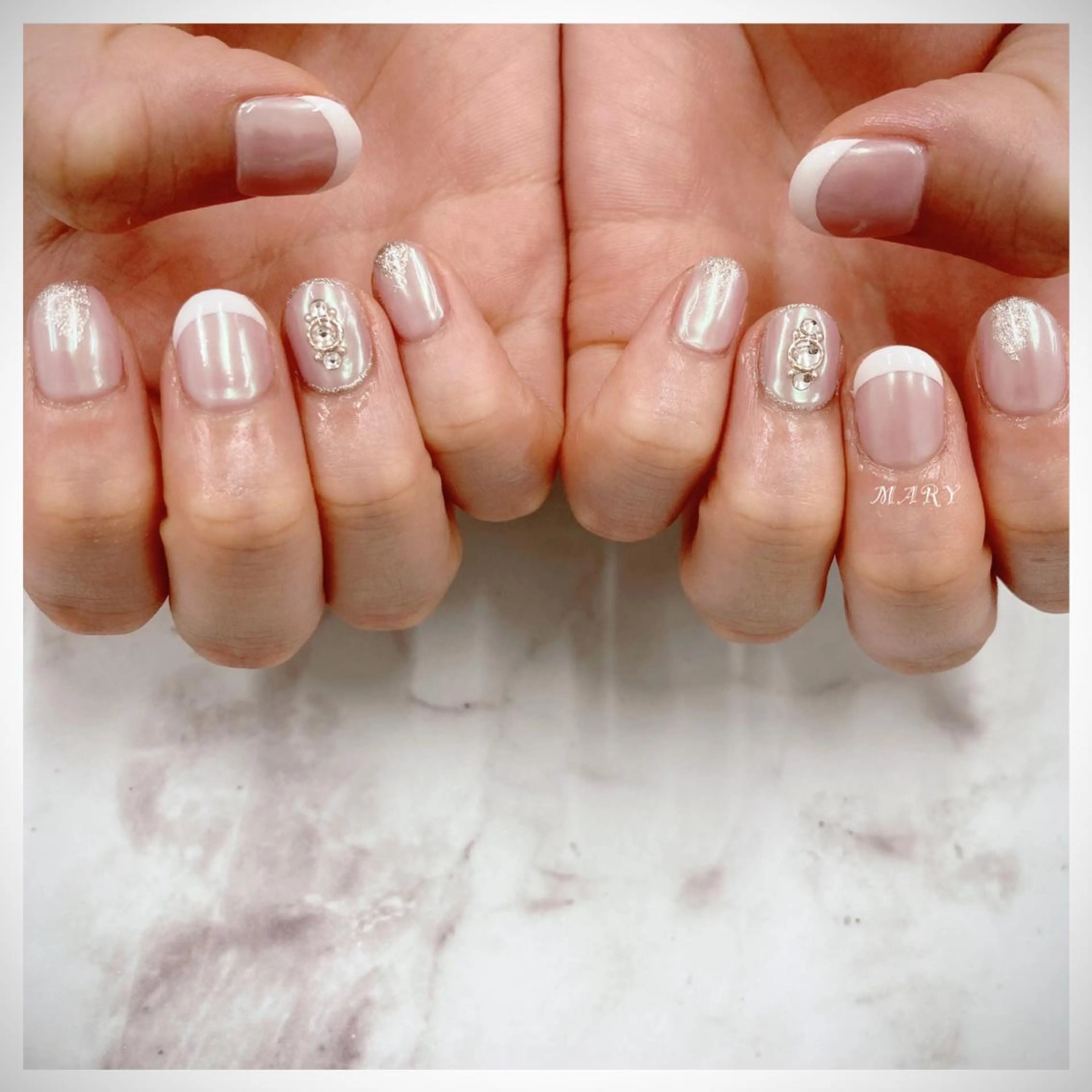 ネイル オーロラネイル フレンチネイル ニュアンスネイル ワンカラーネイル ハンドネイル Mary nail .narumiのネイルデザイン